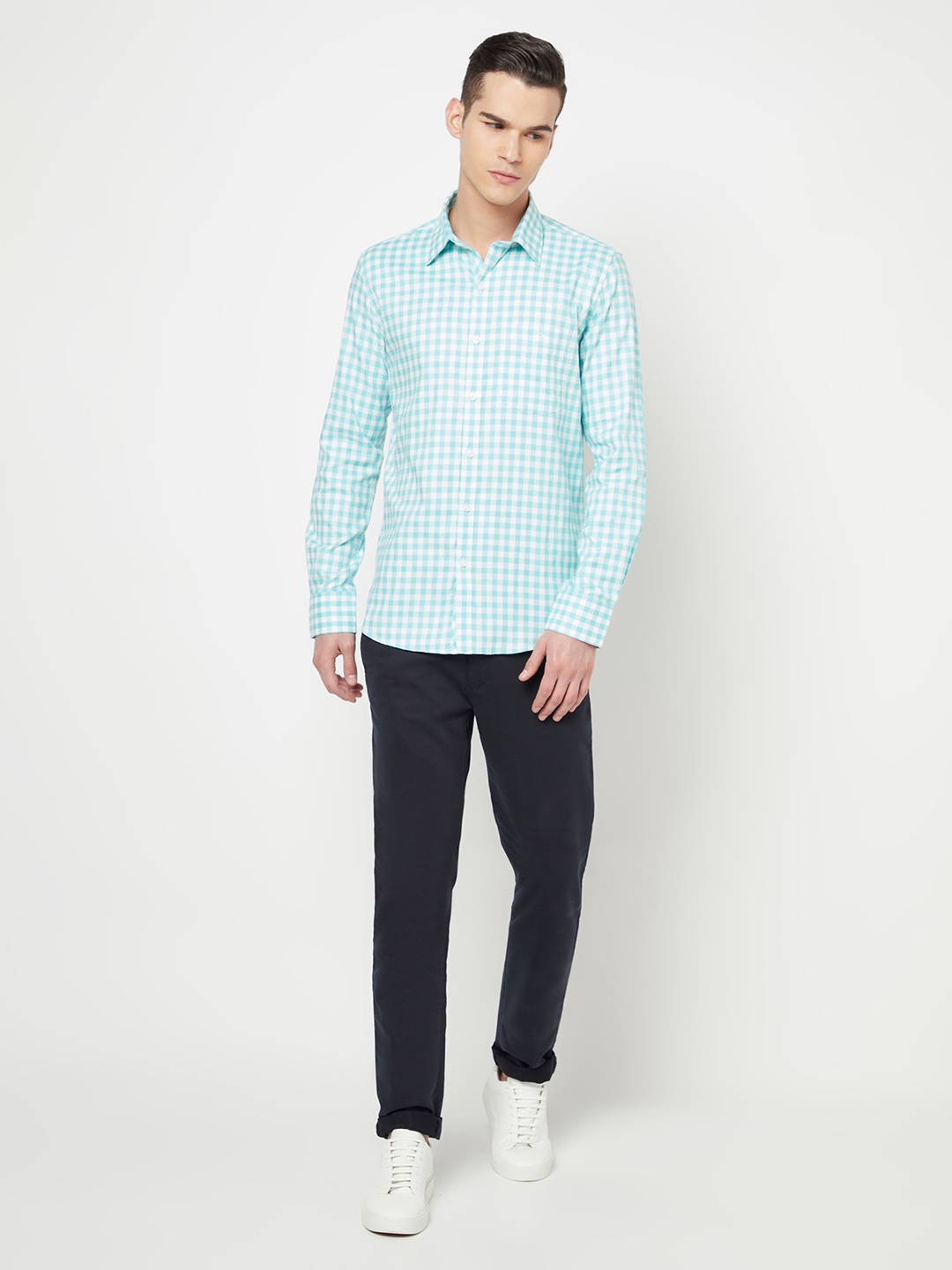 

Crimsoune Club Men Green Slim Fit Gingham Checked Pure Cotton Casual Shirt