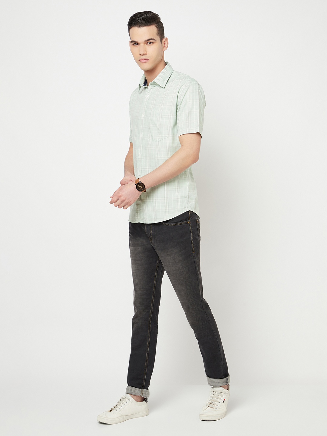 

Crimsoune Club Men Green Slim Fit Checked Cotton Casual Shirt