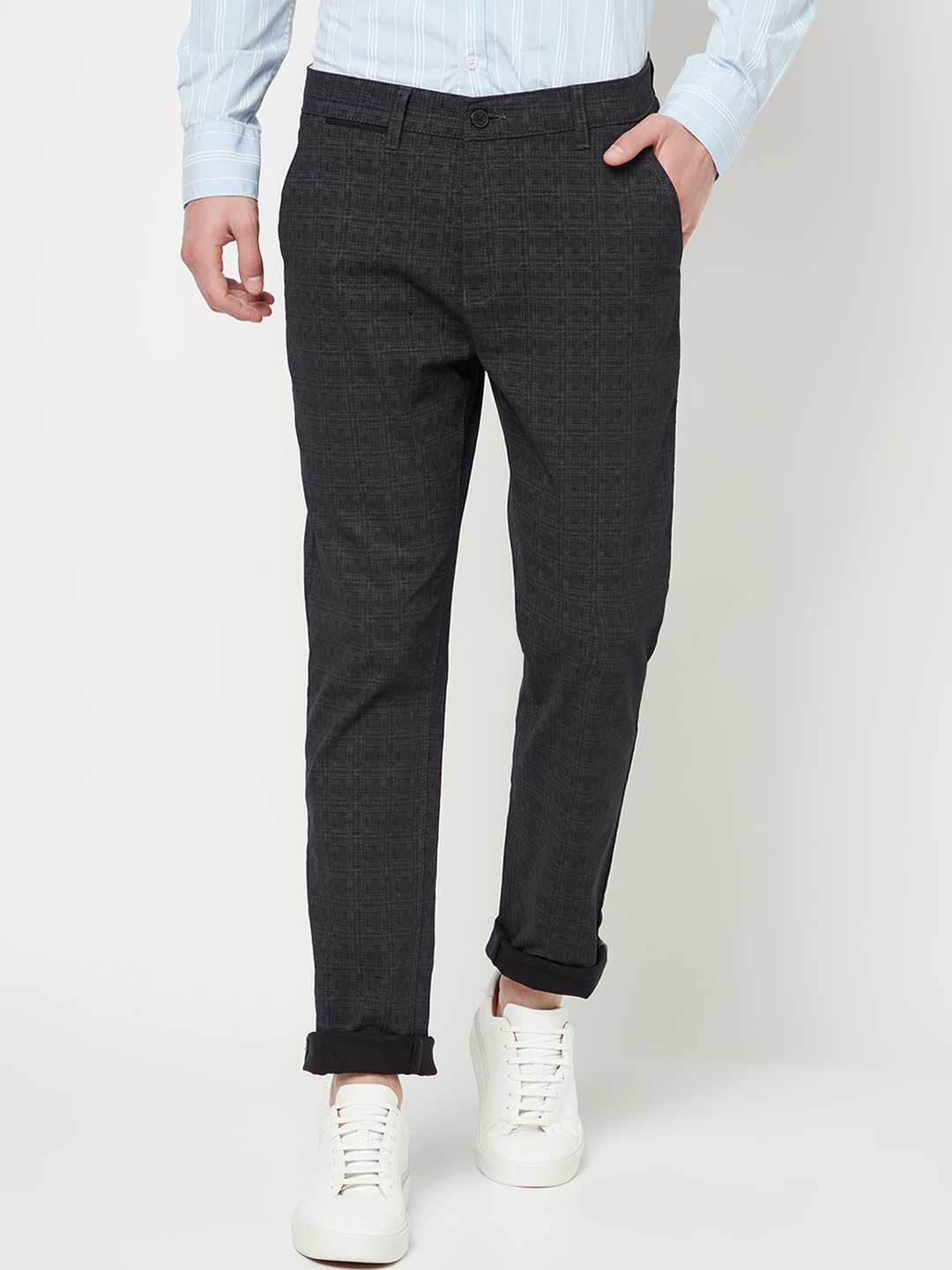 

Crimsoune Club Men Black Textured Slim Fit Trousers