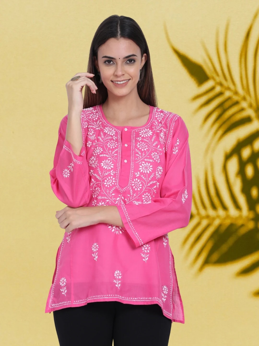 

PARAMOUNT CHIKAN Women Embroidered Lucknowi Chikankari Cotton Kurti, Pink