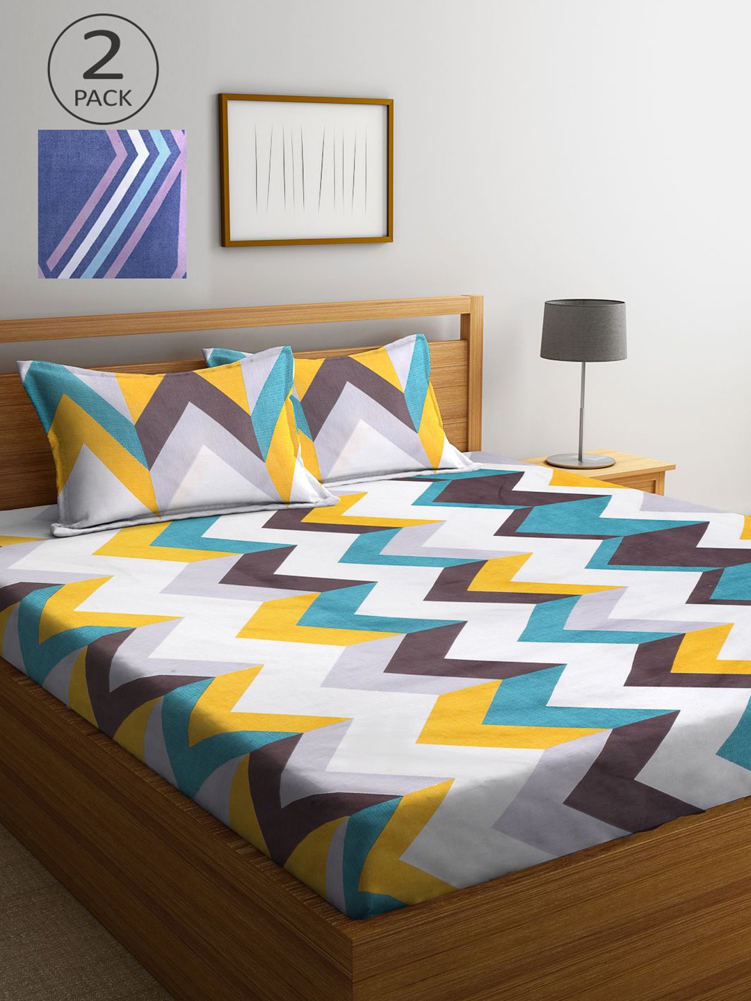 

KLOTTHE White & Blue Geometric 210 TC 2 King Bedsheet with 4 Pillow Covers