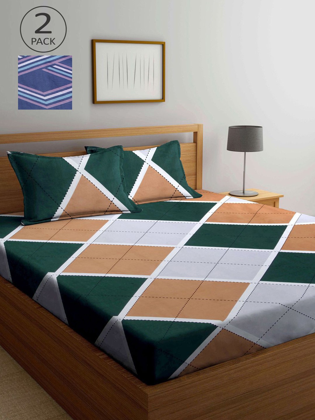 

KLOTTHE Green & Blue Geometric 210 TC 2 King Bedsheet with 4 Pillow Covers