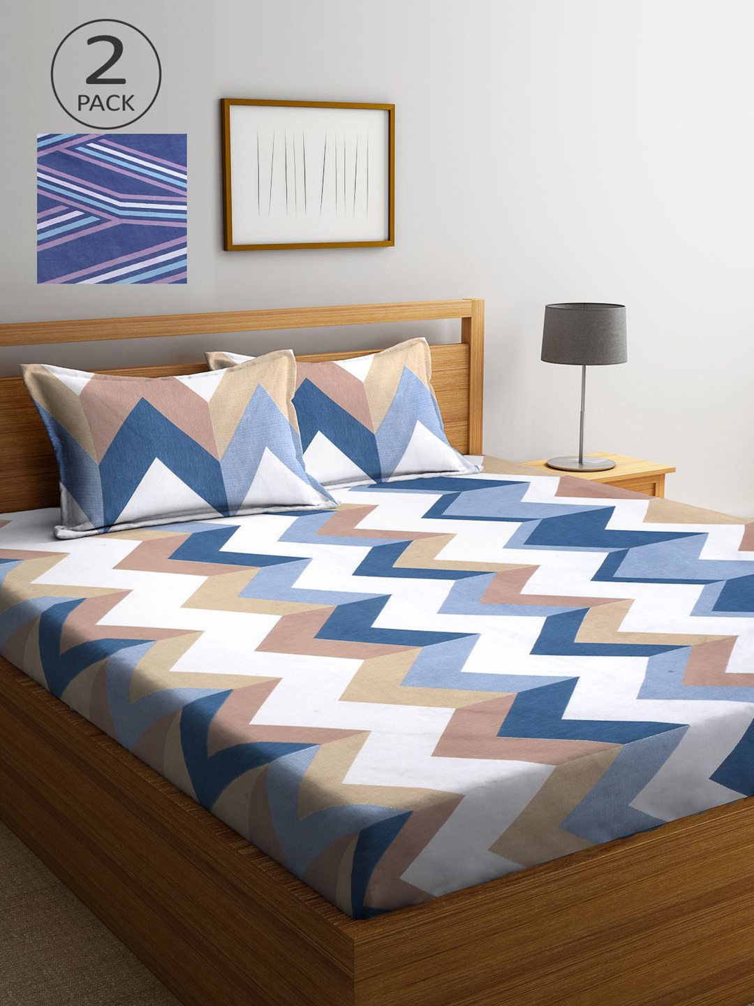 

KLOTTHE White & Blue Geometric 210 TC 2 King Bedsheet with 4 Pillow Covers