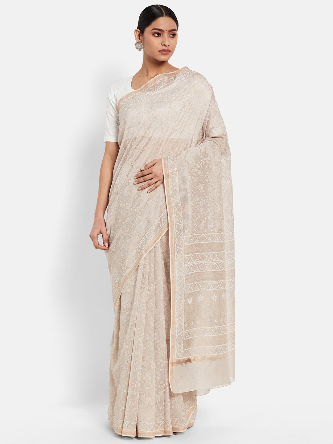 

Fabindia Grey & White Floral Block Print Saree