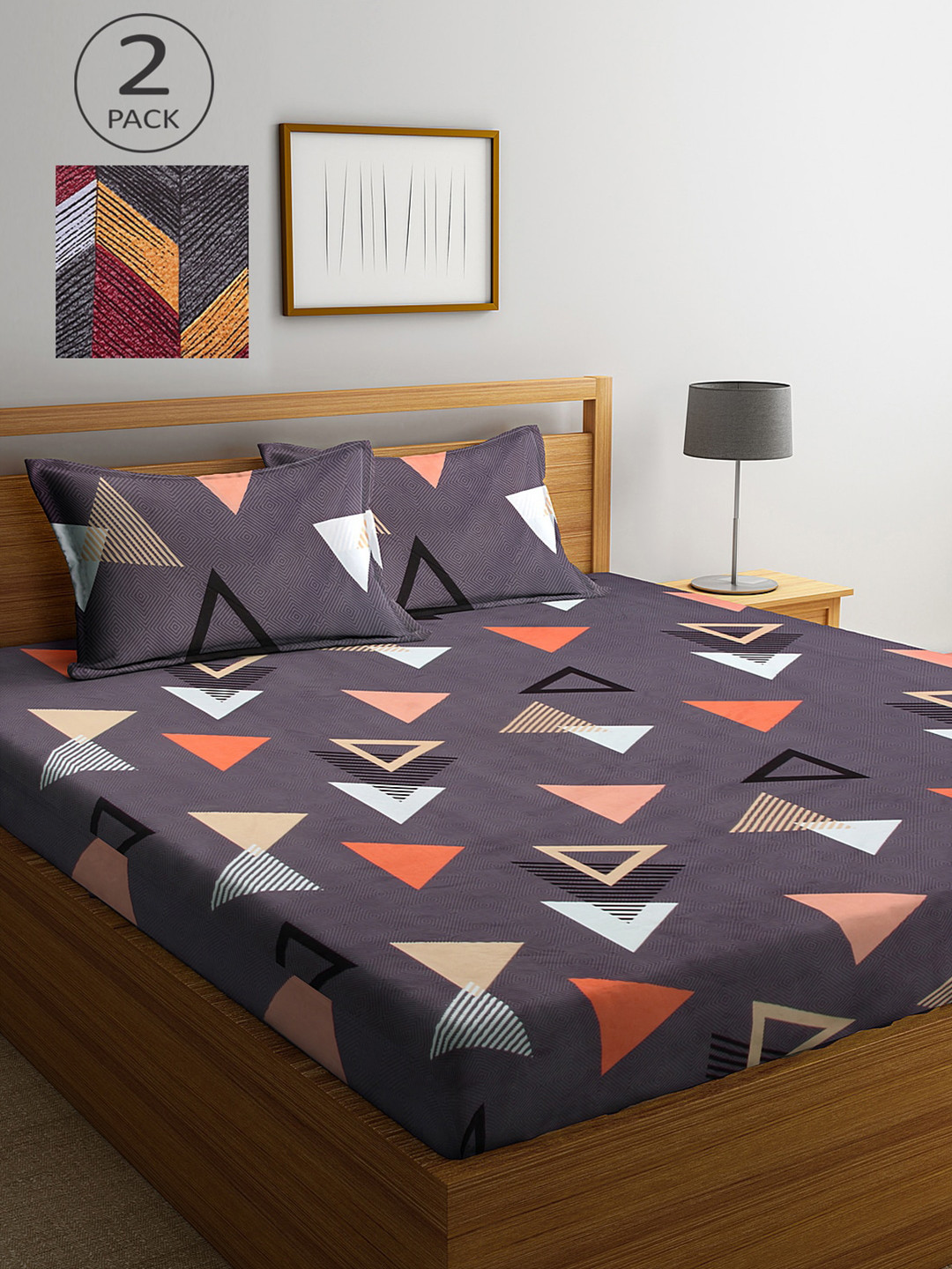 

KLOTTHE Set Of 2 Grey & Red Geometric 210 TC King Bedsheet with 4 Pillow Covers