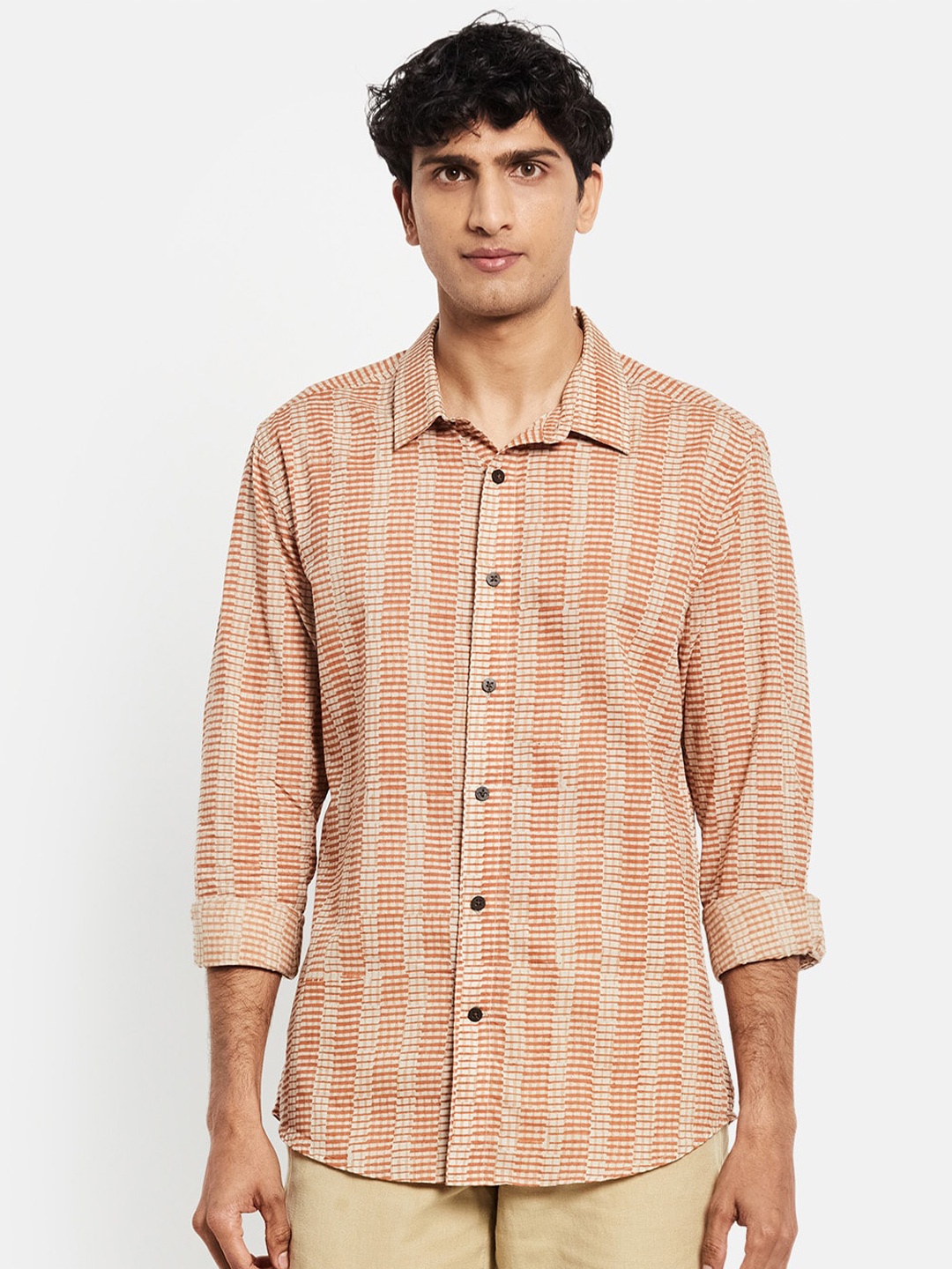 

Fabindia Men Red Checked Slim Fit Regular-Fit Casual Shirt