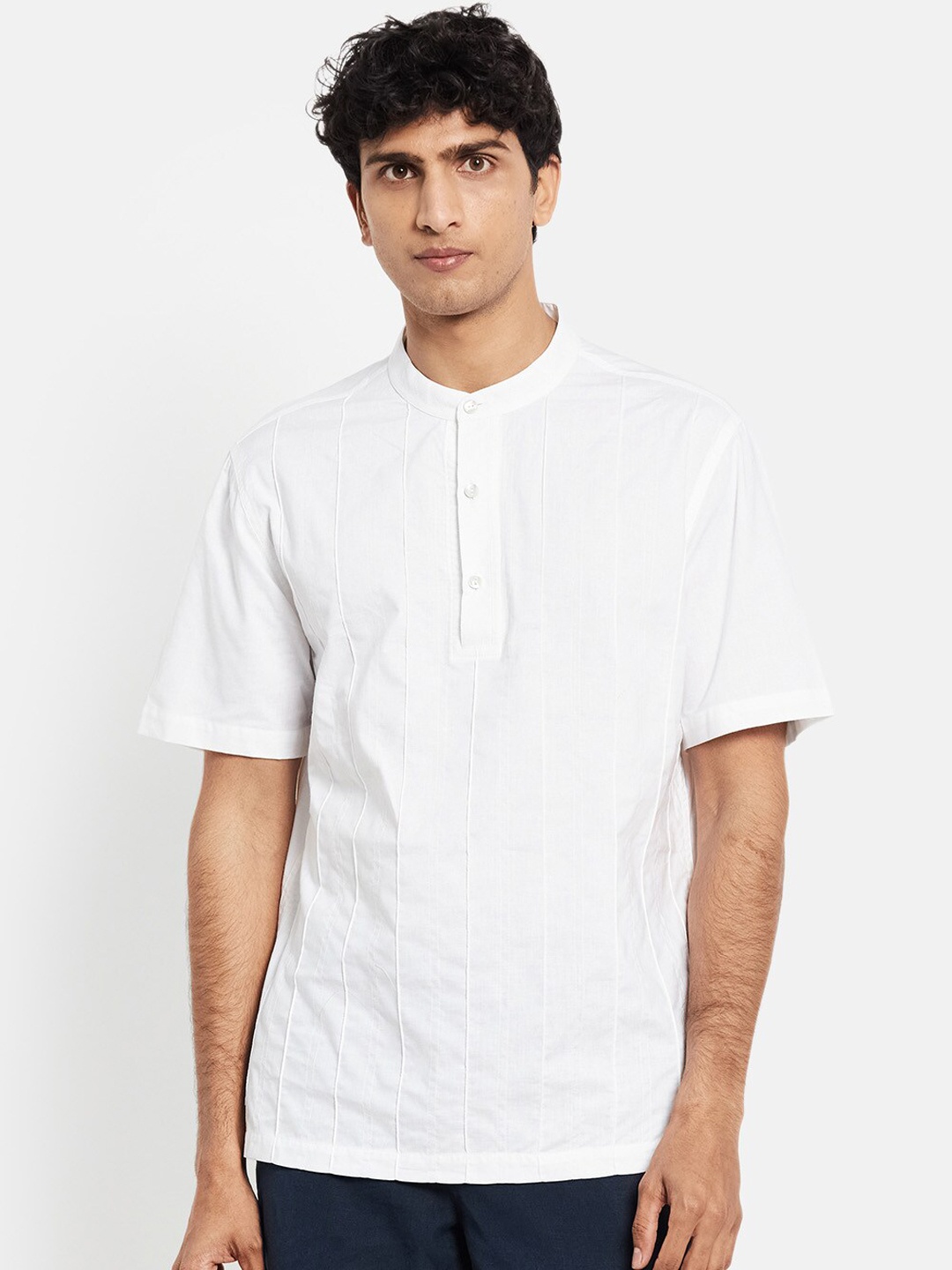 

Fabindia Men White Striped Kurta