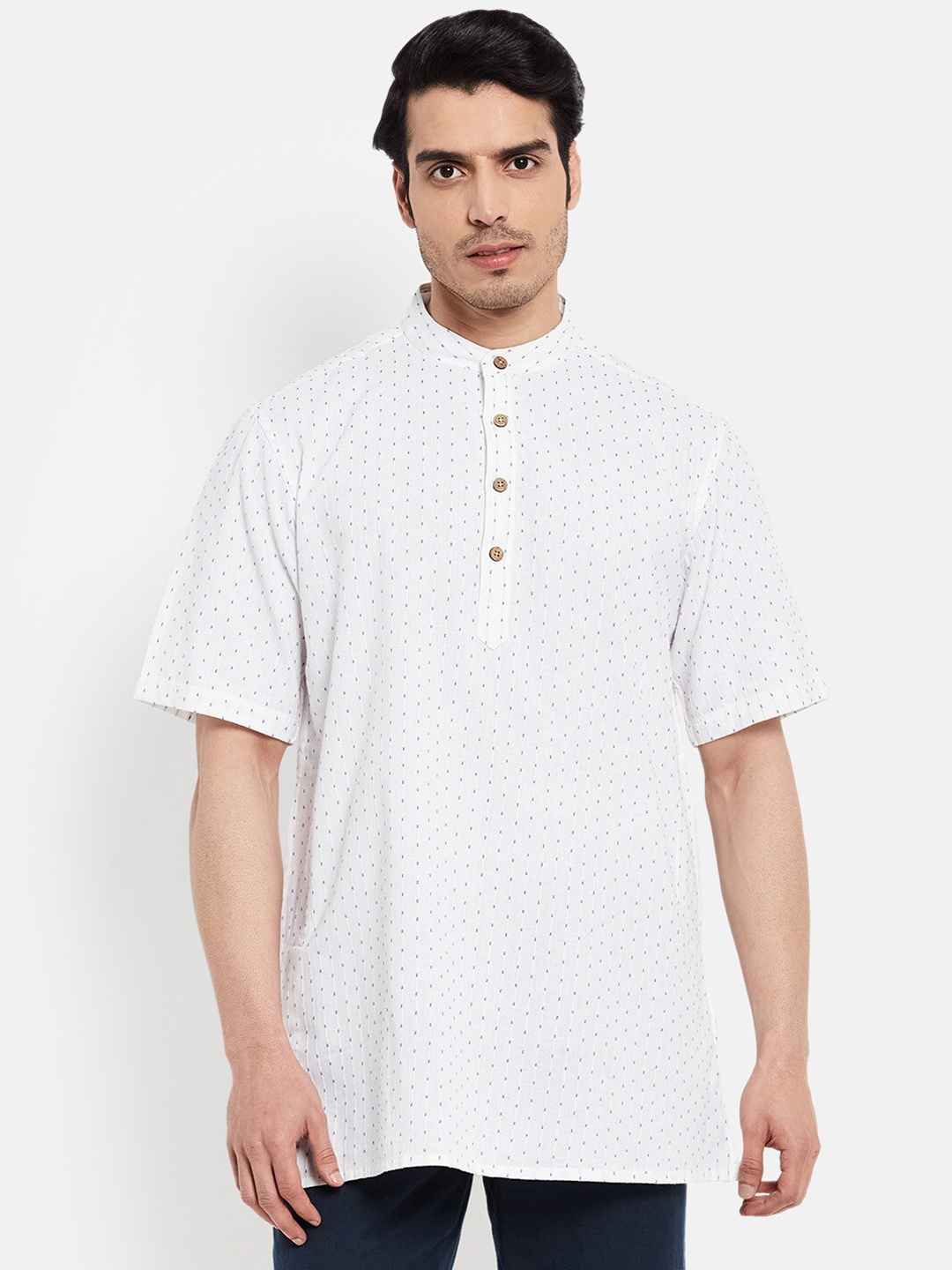 

Fabindia Men White Geometric Woven Design Short Kurta