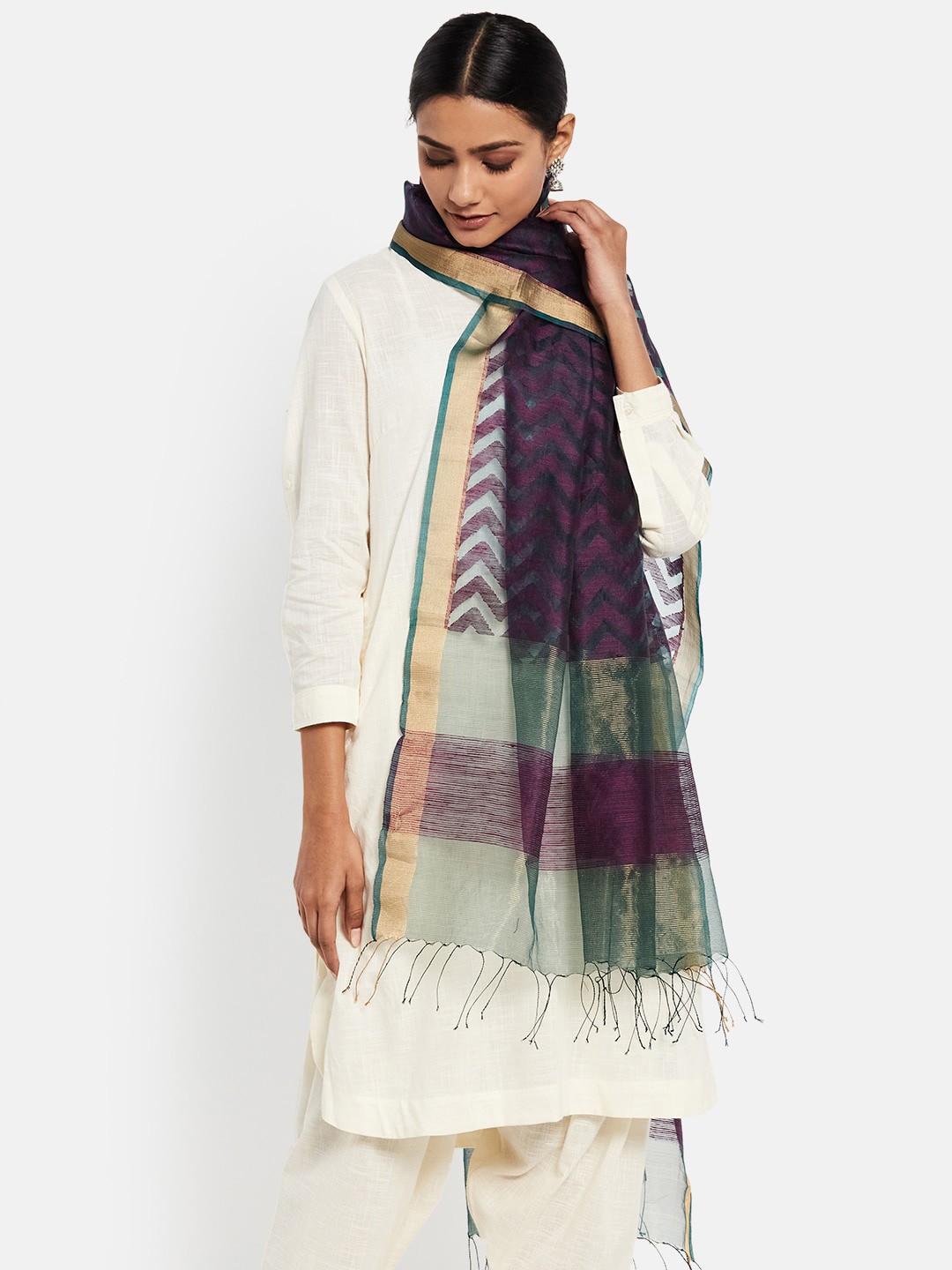 

Fabindia Green & Purple Printed Pure Silk Jamdani Dupatta