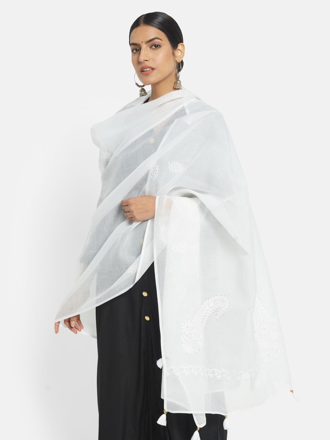 

Fabindia Off White Embroidered Chikankari Cotton Silk Dupatta