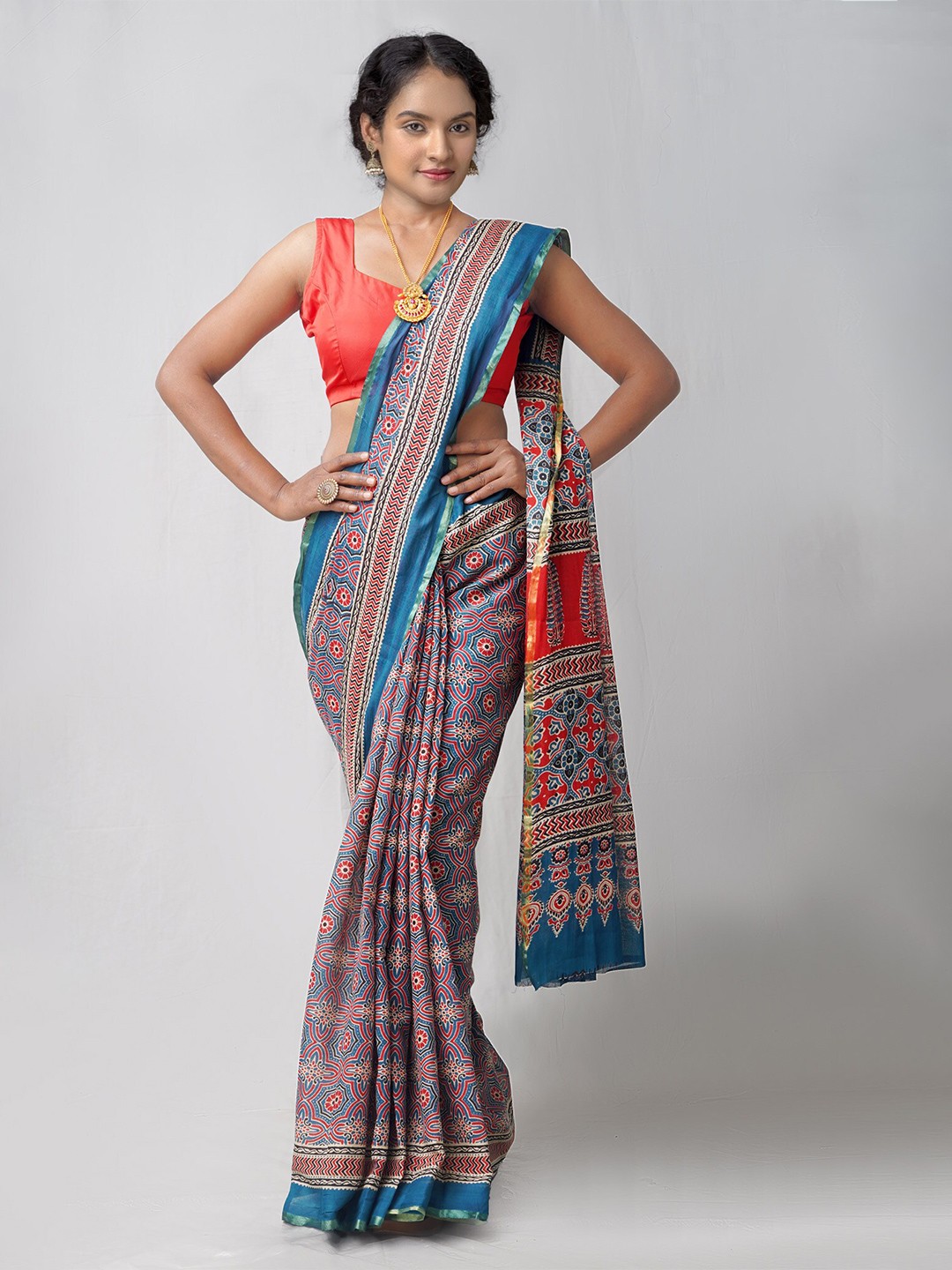 

Unnati Silks Blue & Red Pure Cotton Bhagalpuri Saree