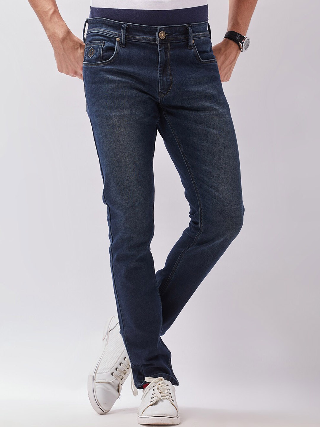 

Oxemberg Men Navy Blue Lean Slim Fit Light Fade Jeans