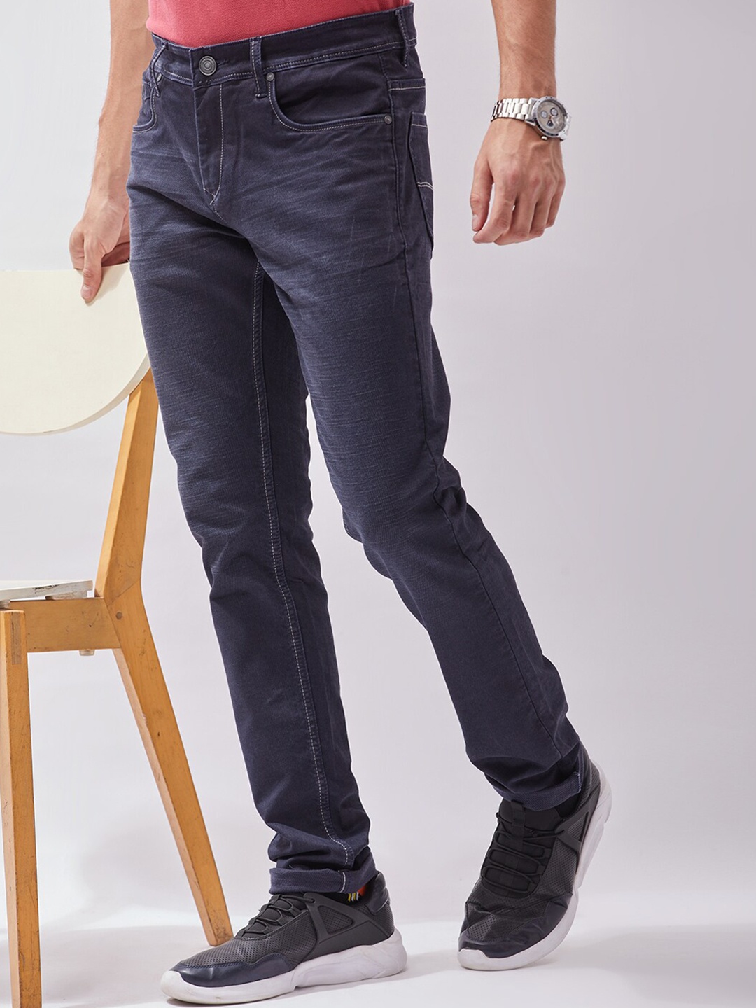 

Oxemberg Men Navy Blue Lean Slim Fit Light Fade Jeans