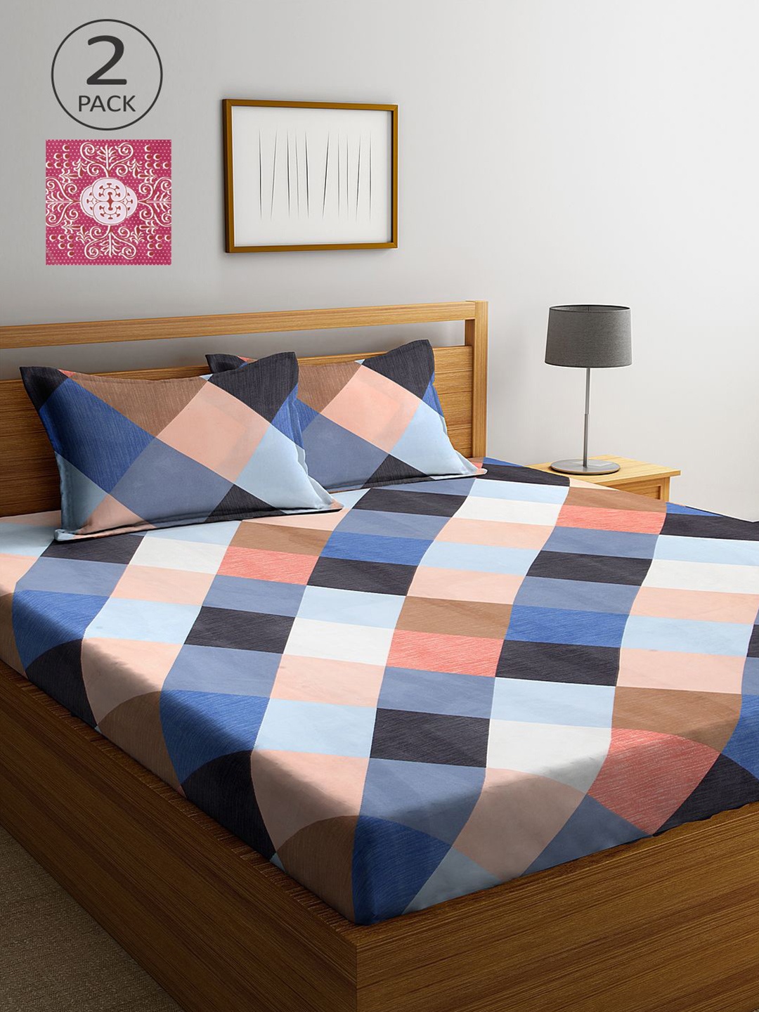 

KLOTTHE Pink & Blue Geometric 210 TC 2 King Bedsheet with 4 Pillow Covers