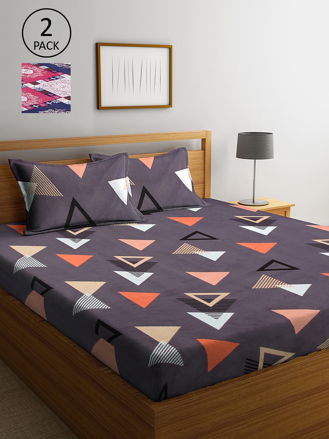 

KLOTTHE Set Of 2 Grey & Red Geometric 210 TC King Bedsheet with 4 Pillow Covers