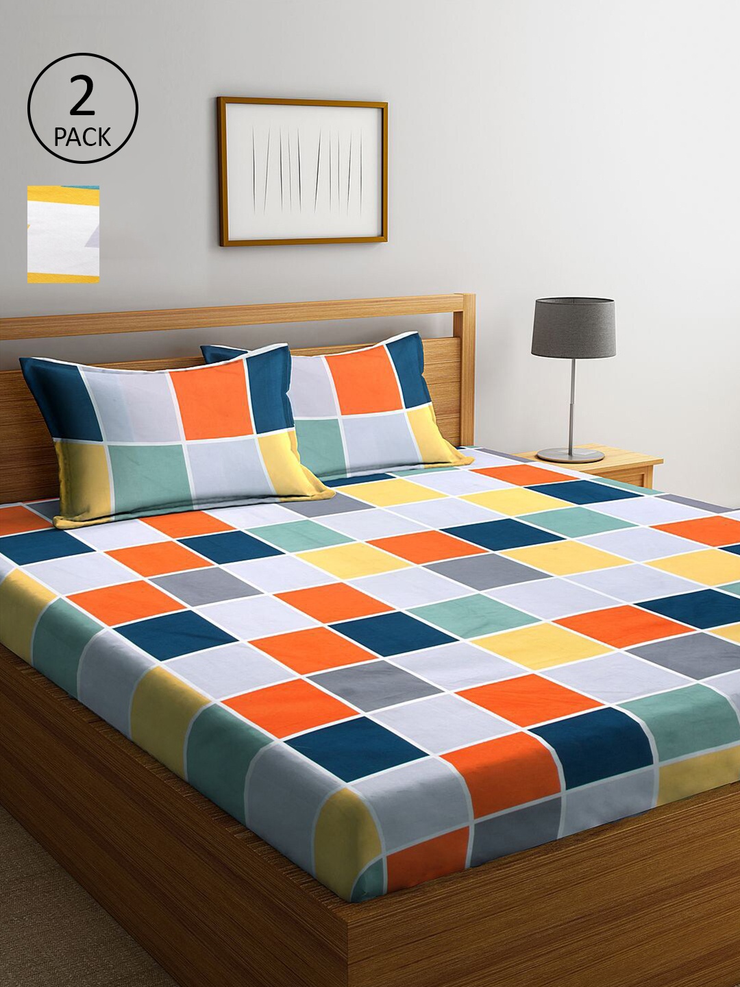 

KLOTTHE White & Blue Geometric 210 TC 2 King Bedsheet with 4 Pillow Covers