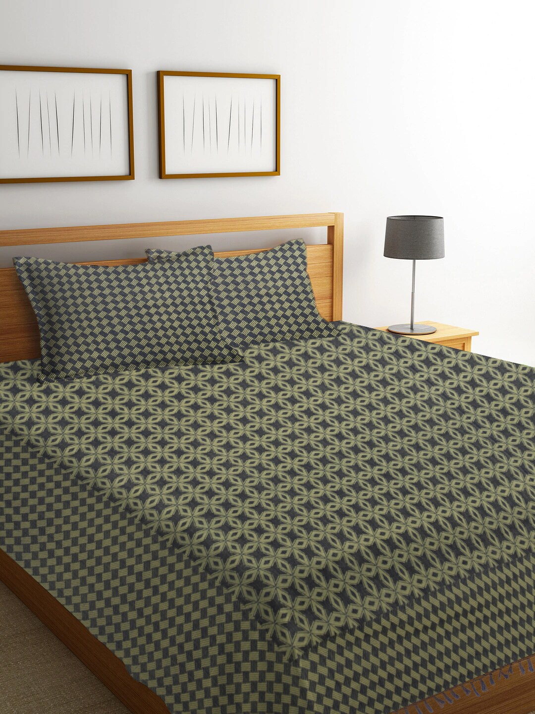 

Dhrohar Green Cotton Double Bed Cover with 2 Pillow Covers