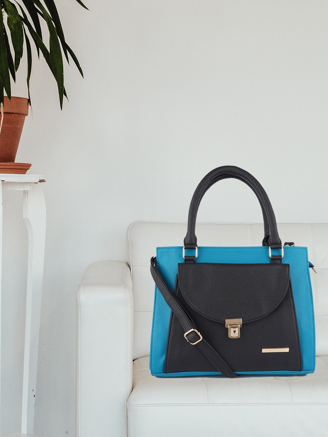 

Lapis O Lupo Blue Colourblocked Structured Handheld Bag