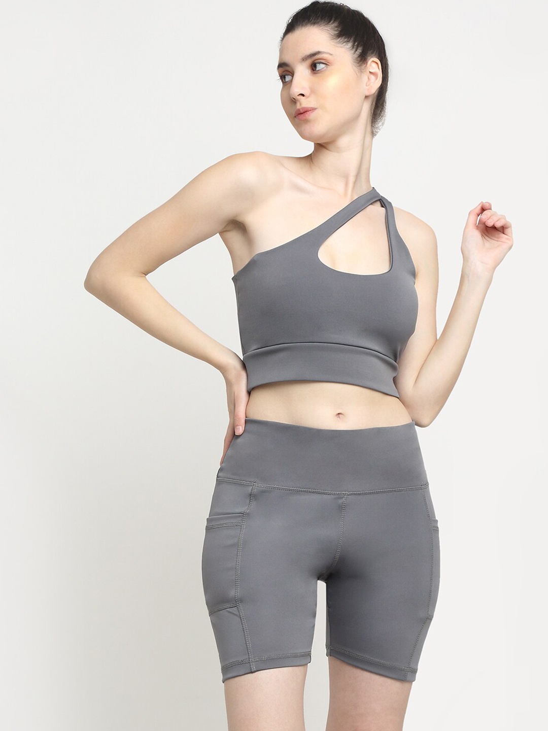 

EVERDION Women Grey Solid Slim-Fit Tracksuits