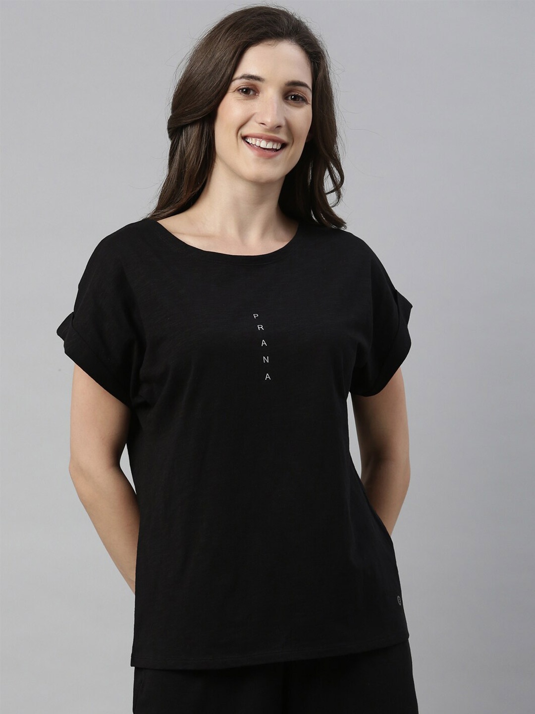 

Enamor Women Black Solid Boat Neck Pure Cotton T-shirt