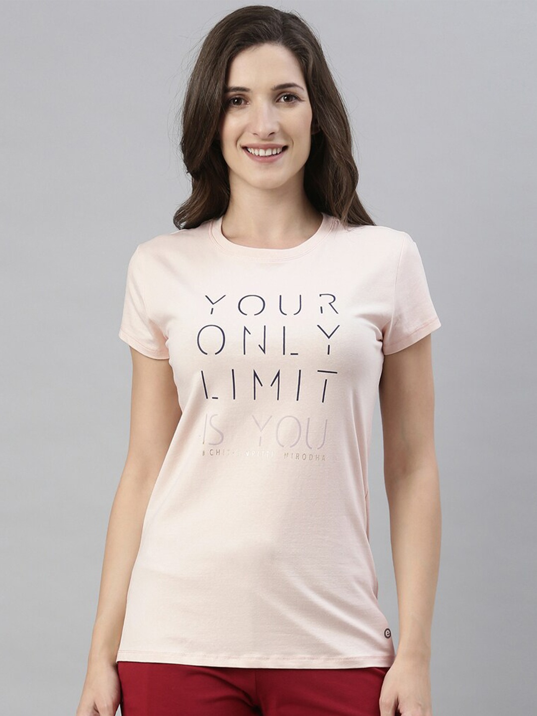 

Enamor Women Rose & Pink Typography Printed Slim Fit T-shirt