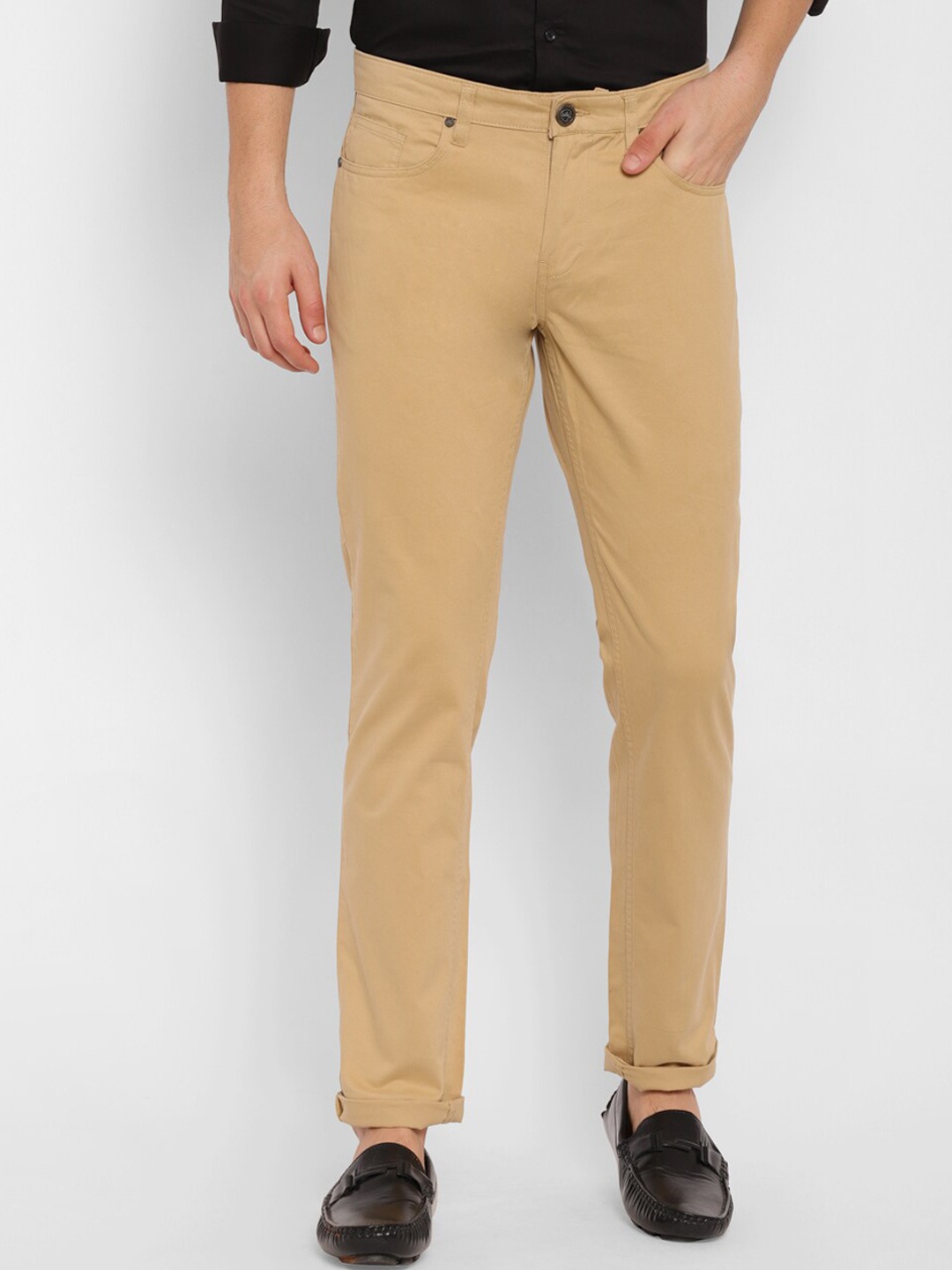 

TNG Men Khaki Cotton Solid Slim Fit Trousers
