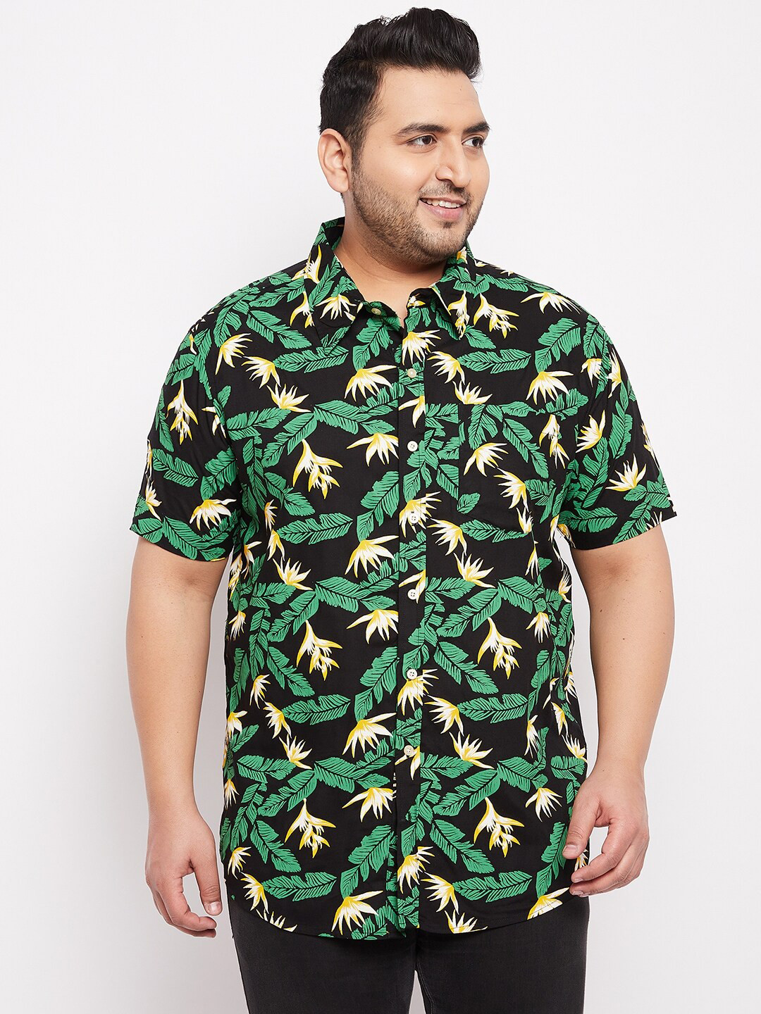 

bigbanana Men Plus Size Black & Green Floral Printed Cotton Casual Shirt