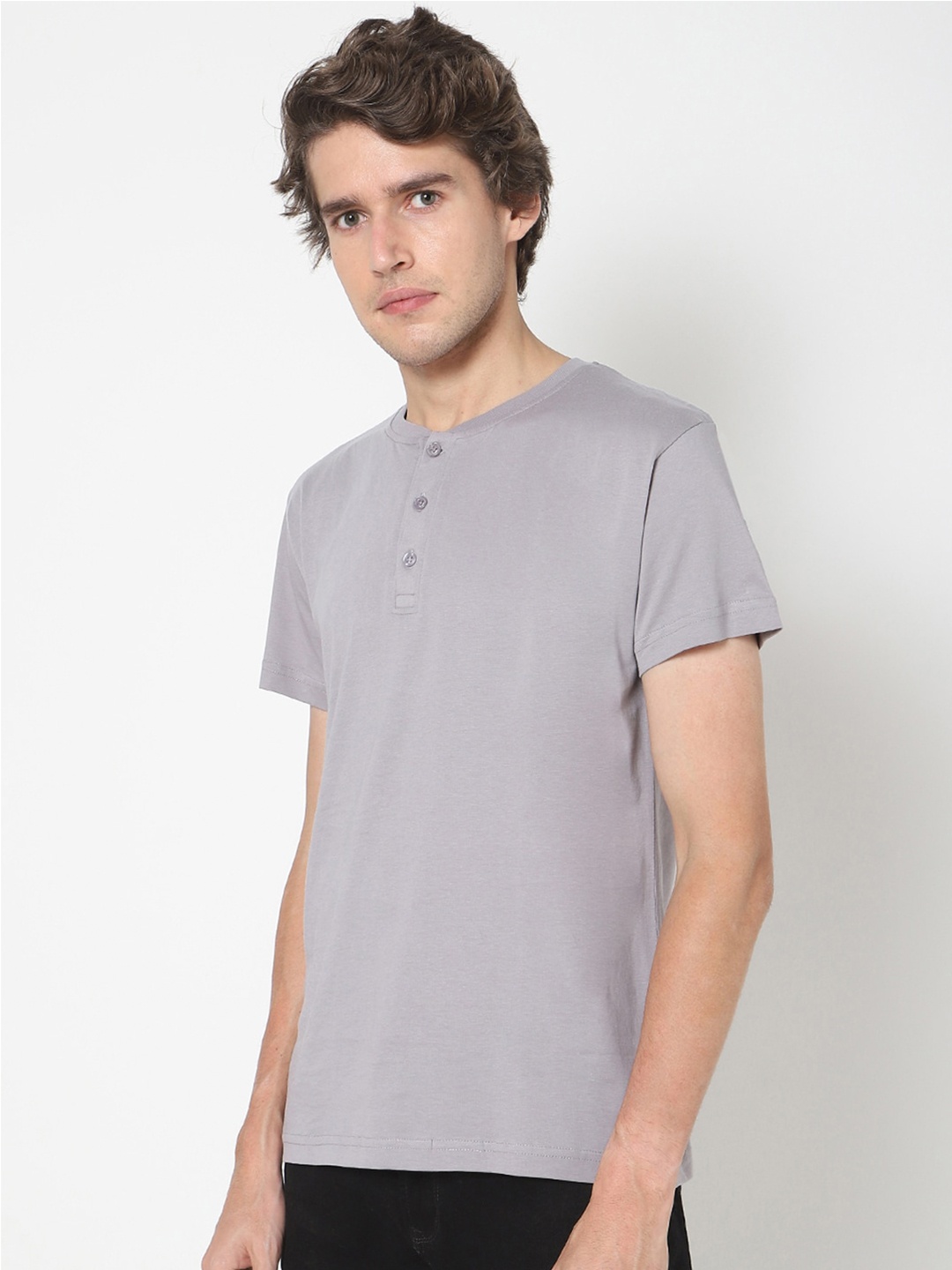 

Bewakoof Men Grey Solid Regular Fit Cotton T-shirt