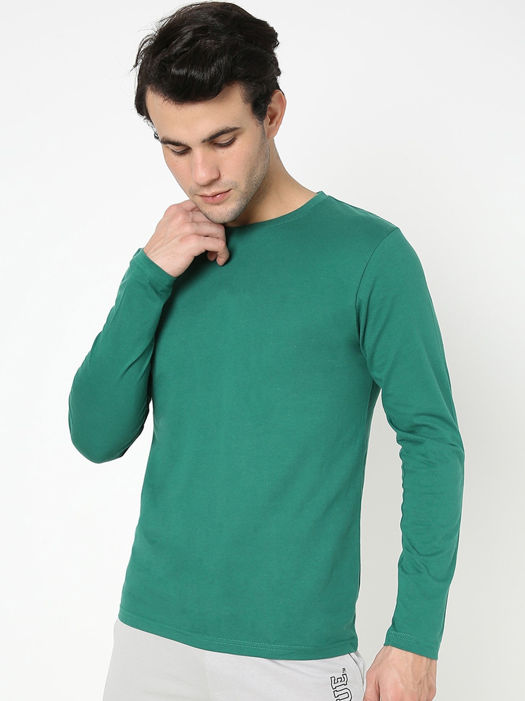 

Bewakoof Men Green Solid Regular Fit Cotton T-Shirt