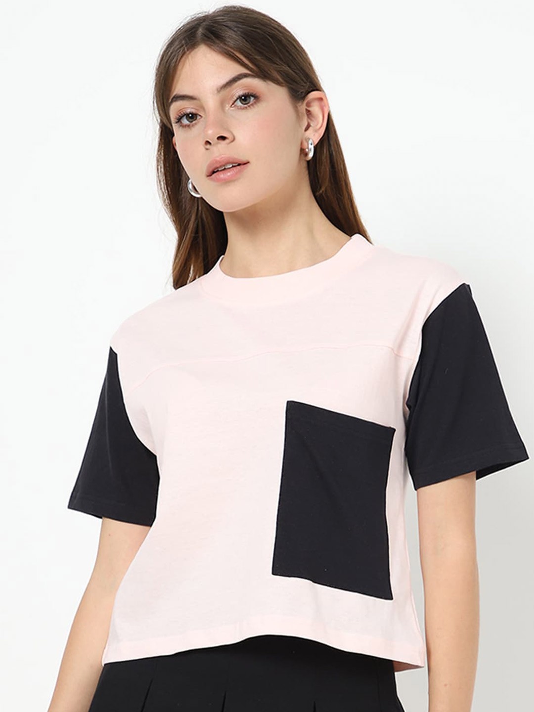 

Bewakoof Women Pink & Black Colourblocked Pure Cotton T-shirt