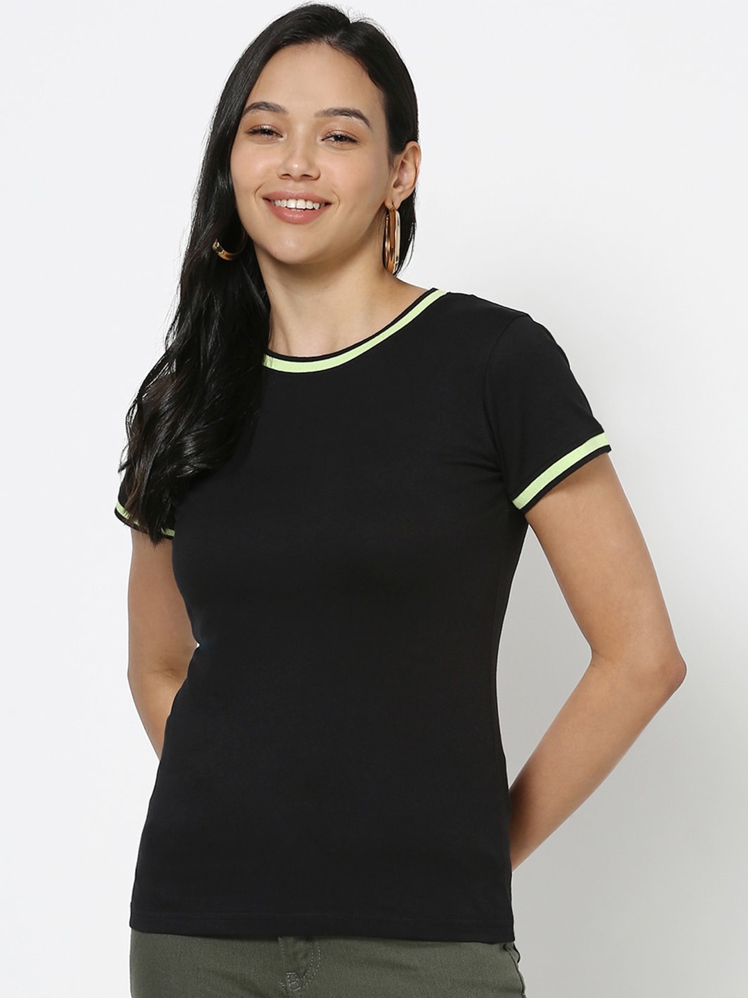 

Bewakoof Women Black & Lime Green Pure Cotton Slim Fit T-shirt