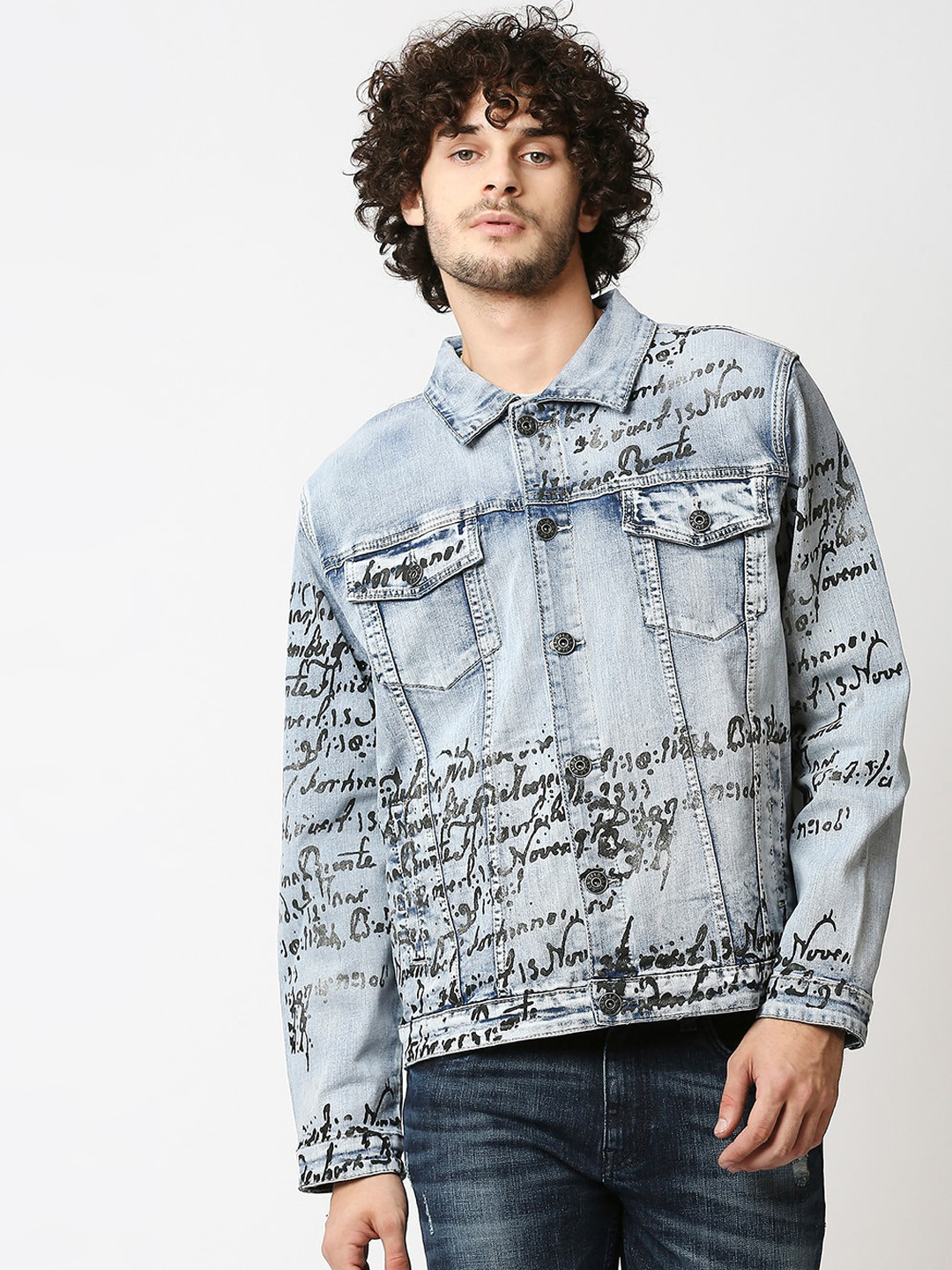 

WAIMEA Men Blue Washed Typography Printed Denim Jacket