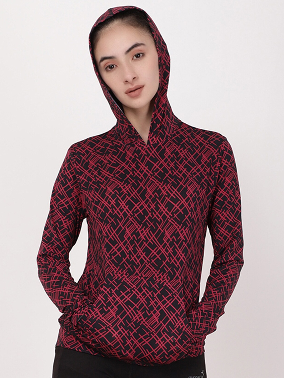 

STUDIOACTIV Women Black & Maroon Printed Hooded Sweatshirt