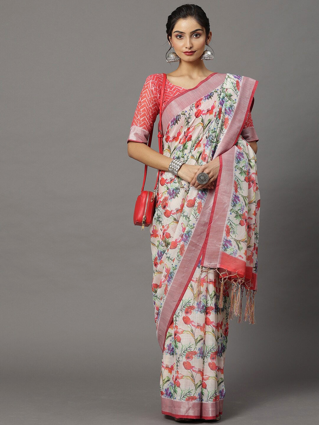 

Mitera Off White & Red Floral Zari Linen Blend Saree