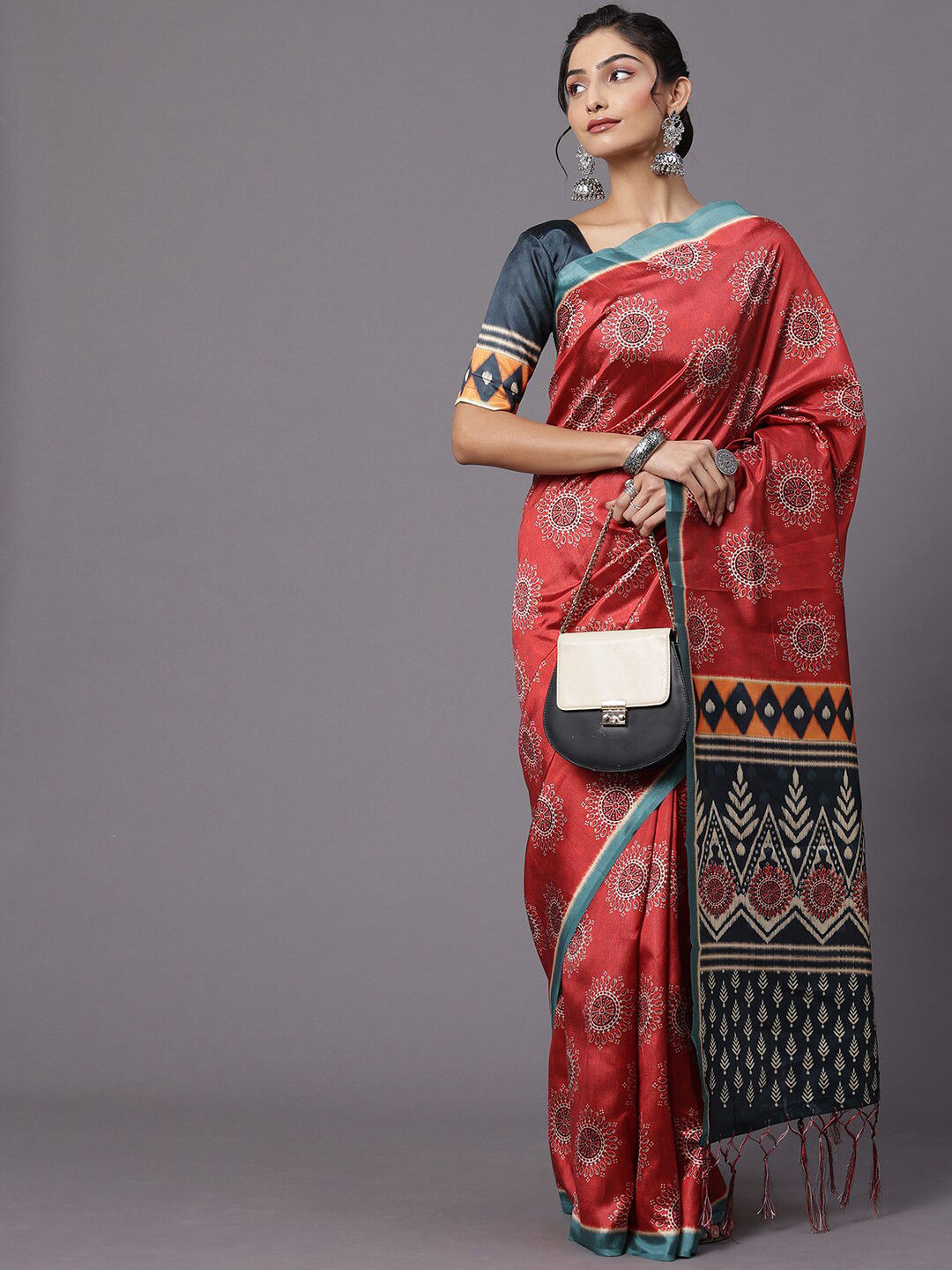 

Mitera Maroon & Blue Ethnic Motifs Silk Blend Block Prints Saree