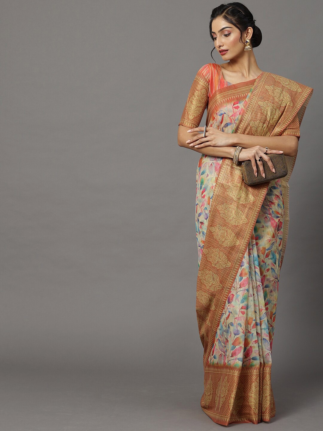 

Mitera Cream-Coloured & Gold-Toned Floral Silk Blend Banarasi Saree