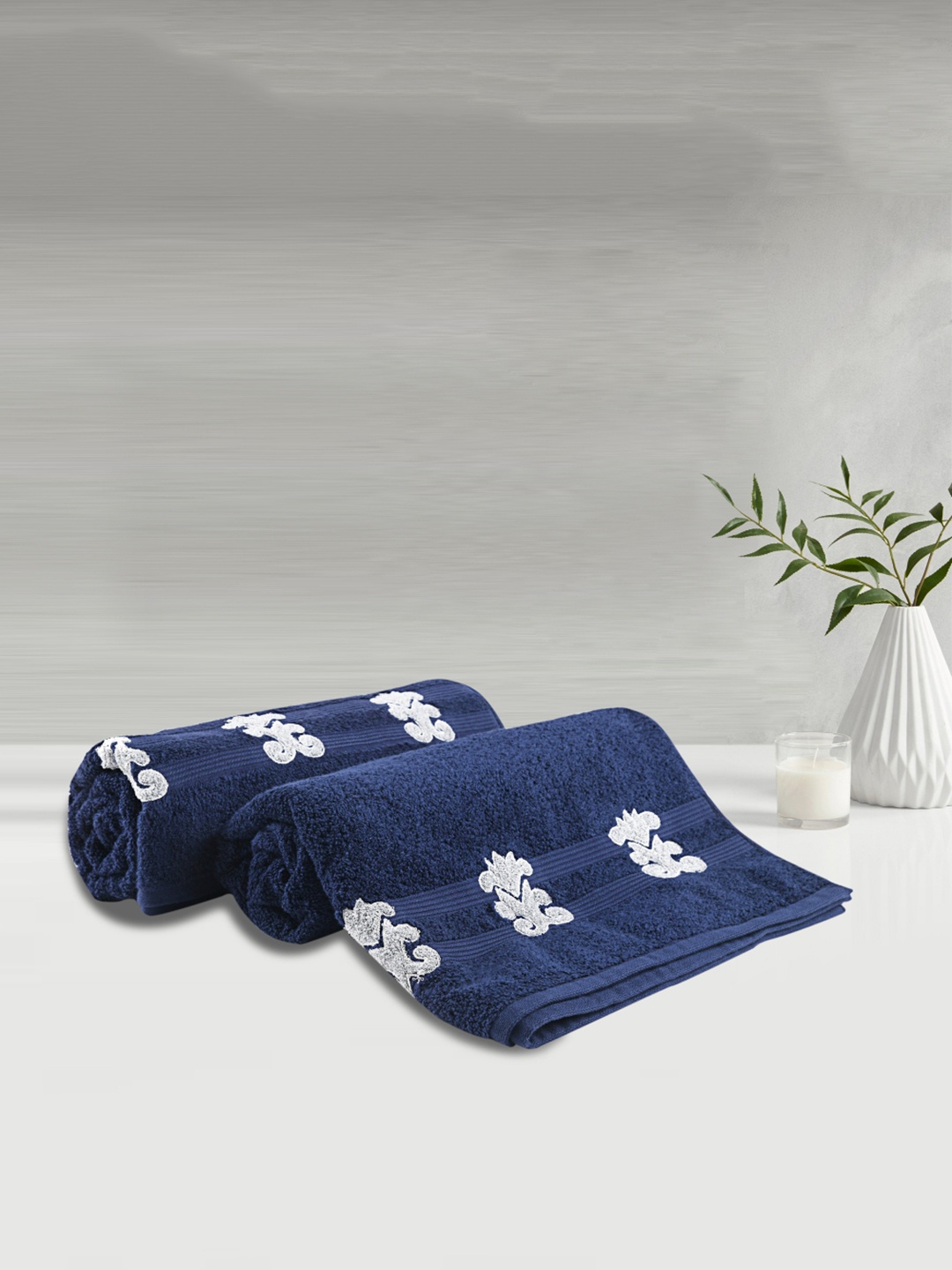 

LUSH & BEYOND Set Of 2 Navy Blue Printed Pure Cotton 500 GSM Bath Towels