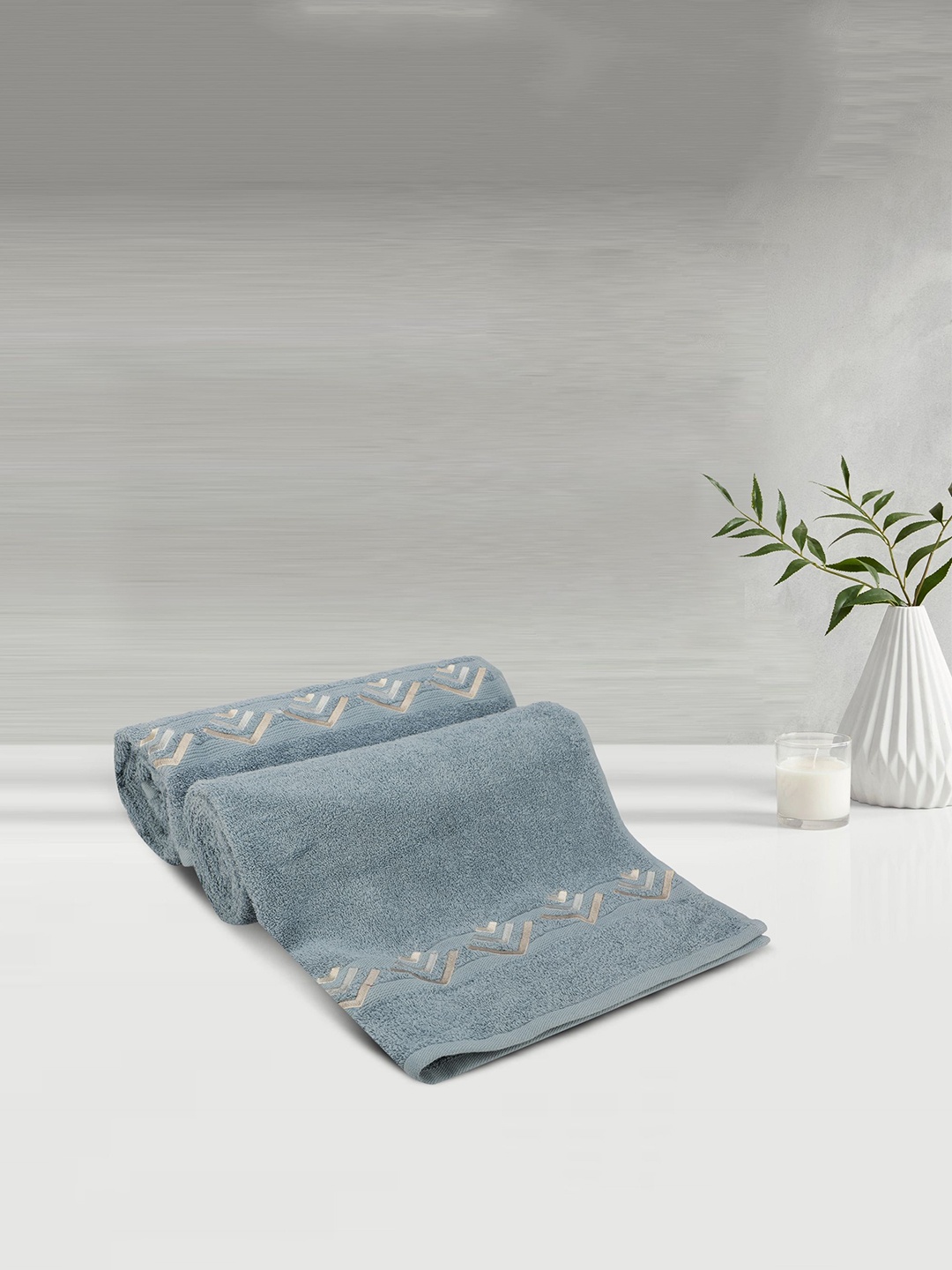 

LUSH & BEYOND Set Of 2 Blue Printed Pure Cotton 500 GSM Bath Towels