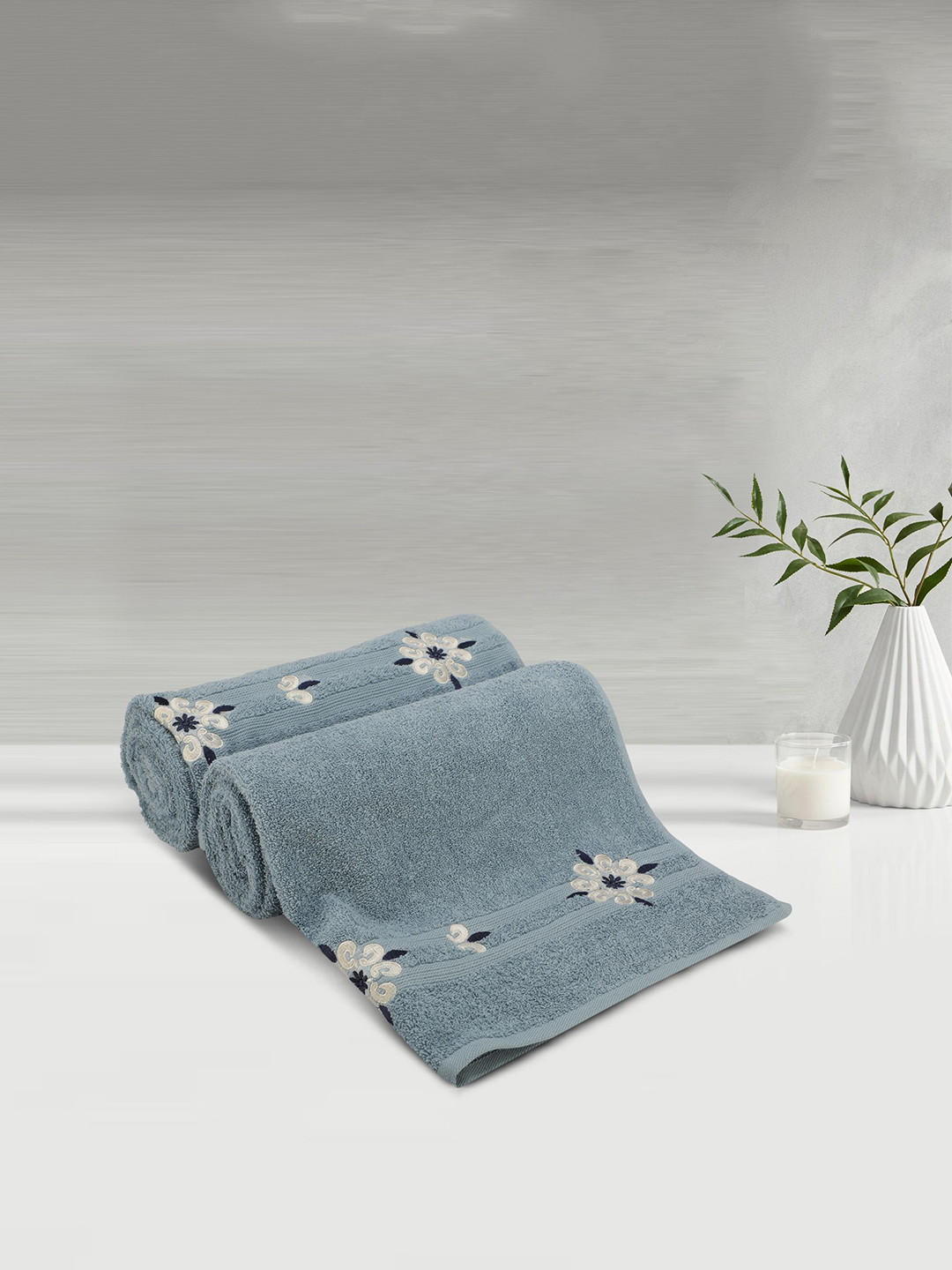 

LUSH & BEYOND Set Of 2 Blue & White Printed 500 GSM Pure Cotton Bath Towels
