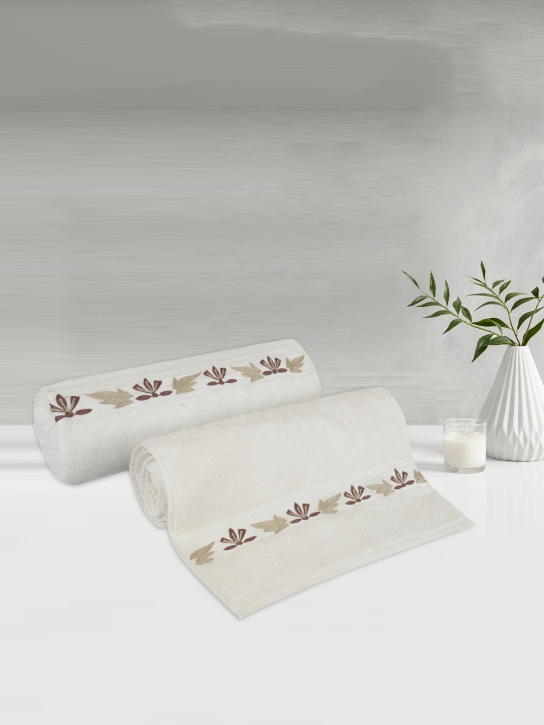 

LUSH & BEYOND Set Of 2 White & Beige Printed 500 GSM Pure Cotton Bath Towels