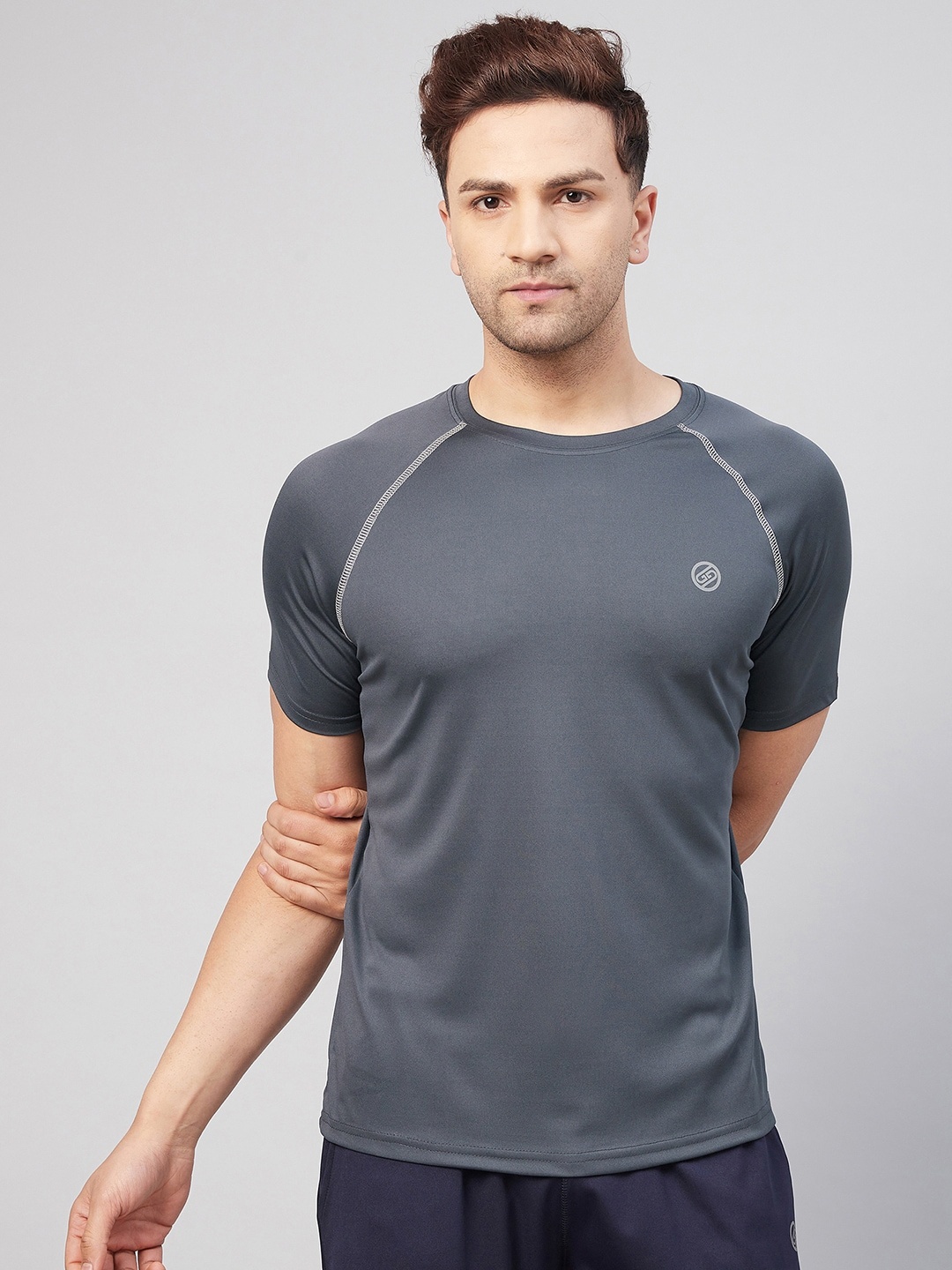 

GRITSTONES Men Grey Solid Dry Fit Training or Gym T-shirt