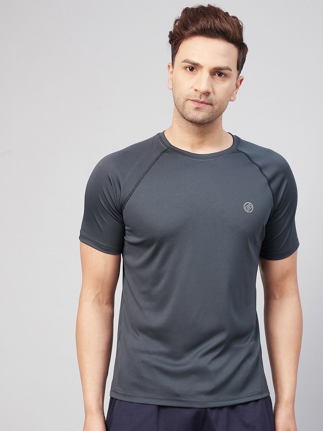 

GRITSTONES Men Grey Solid Regular Fit Dry-Fit Training or Gym T-shirt