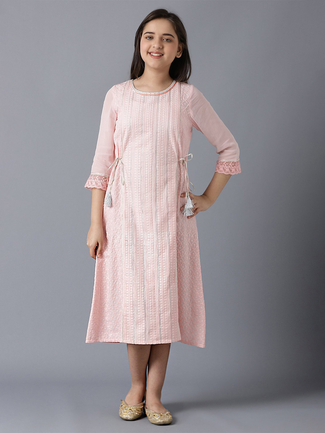 

AURELIA Women Pink & White Ethnic Motifs Embroidered A-Line Midi Dress