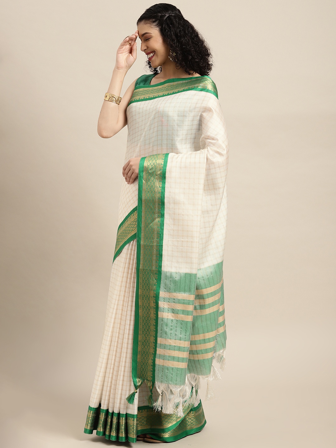 

VASTRANAND White Checked Zari Pure Silk Gadwal Saree