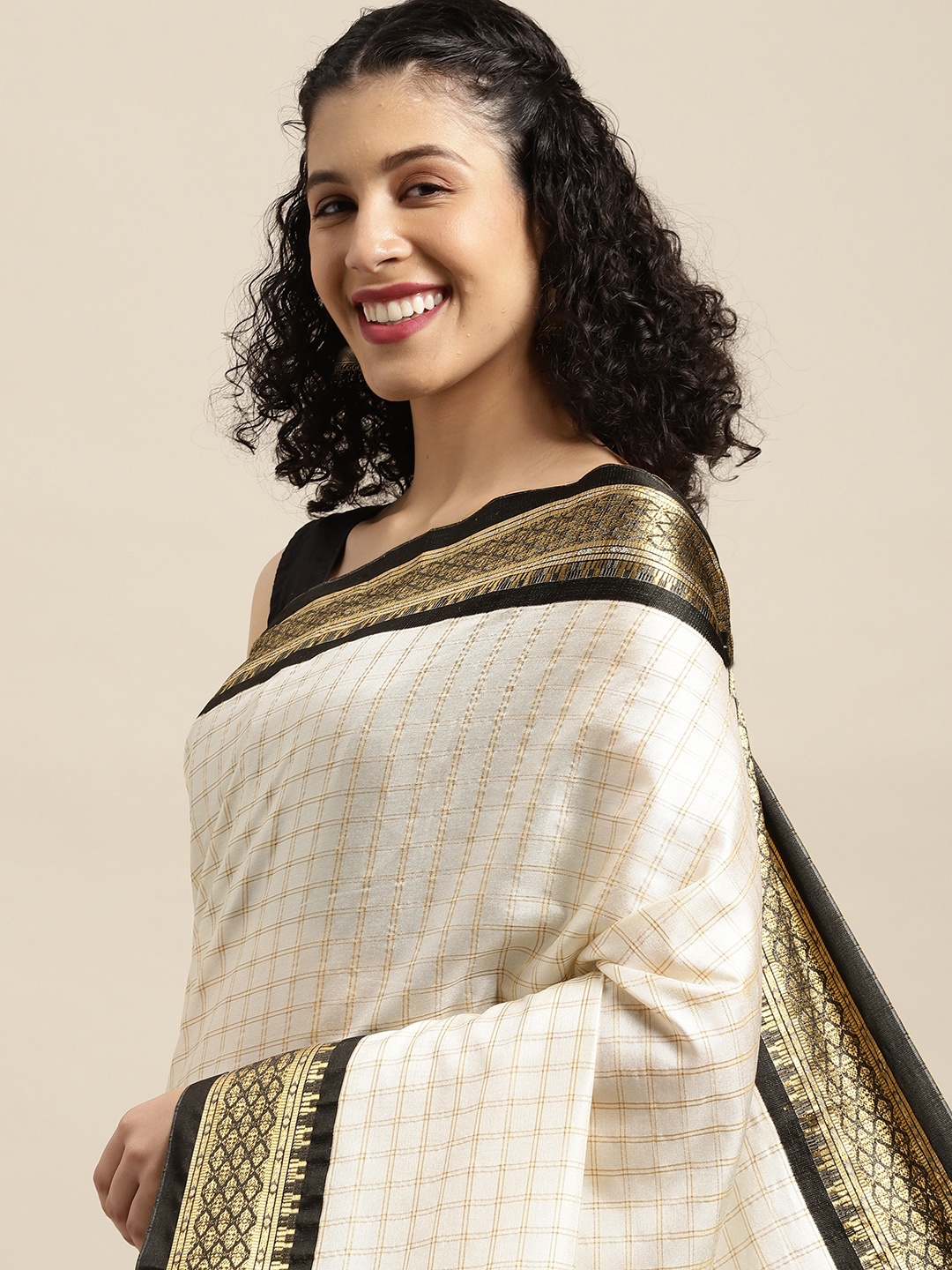 

VASTRANAND White Checked Pure Silk Gadwal Saree