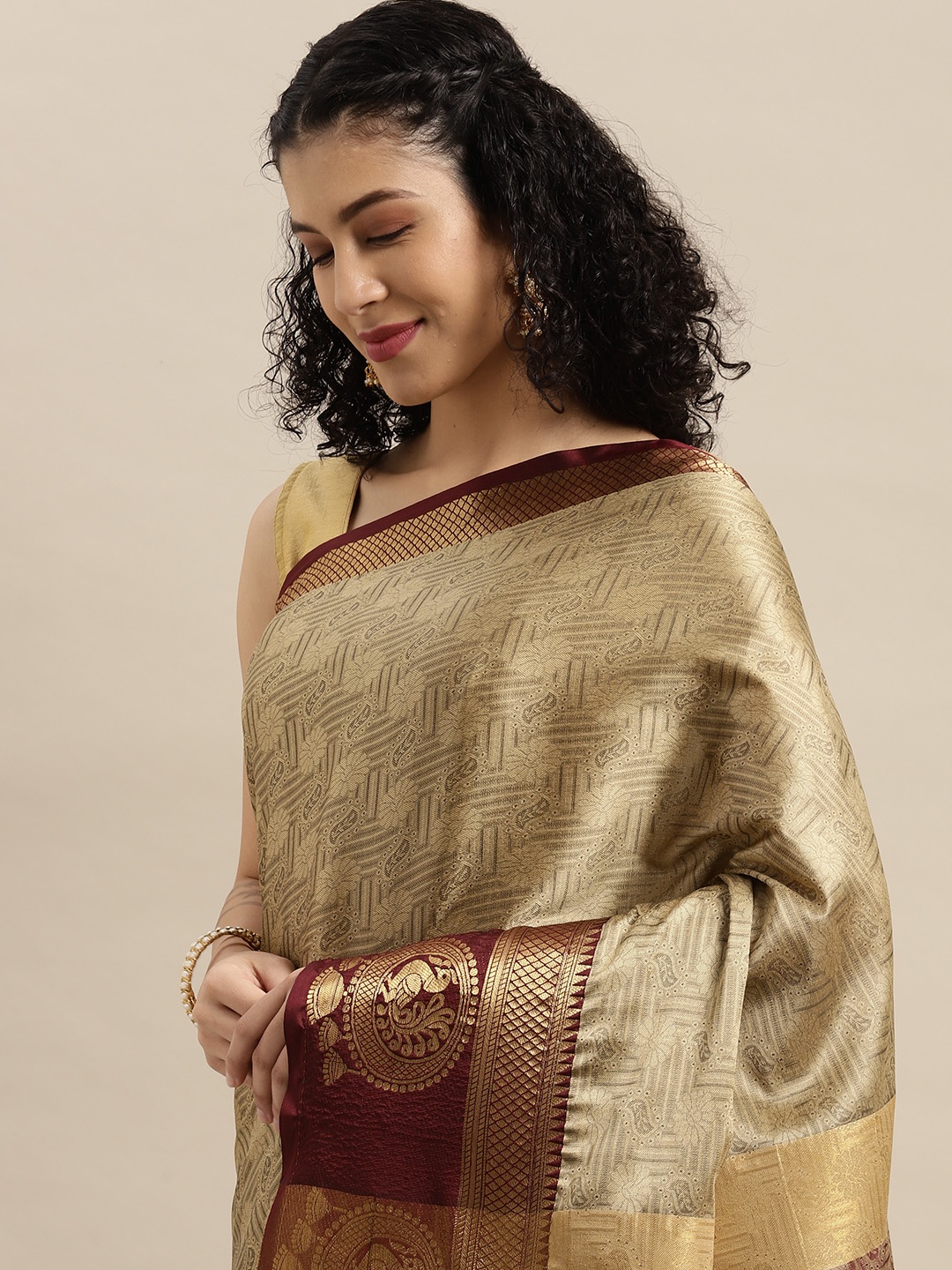 

VASTRANAND Beige Woven Design Banarasi Saree