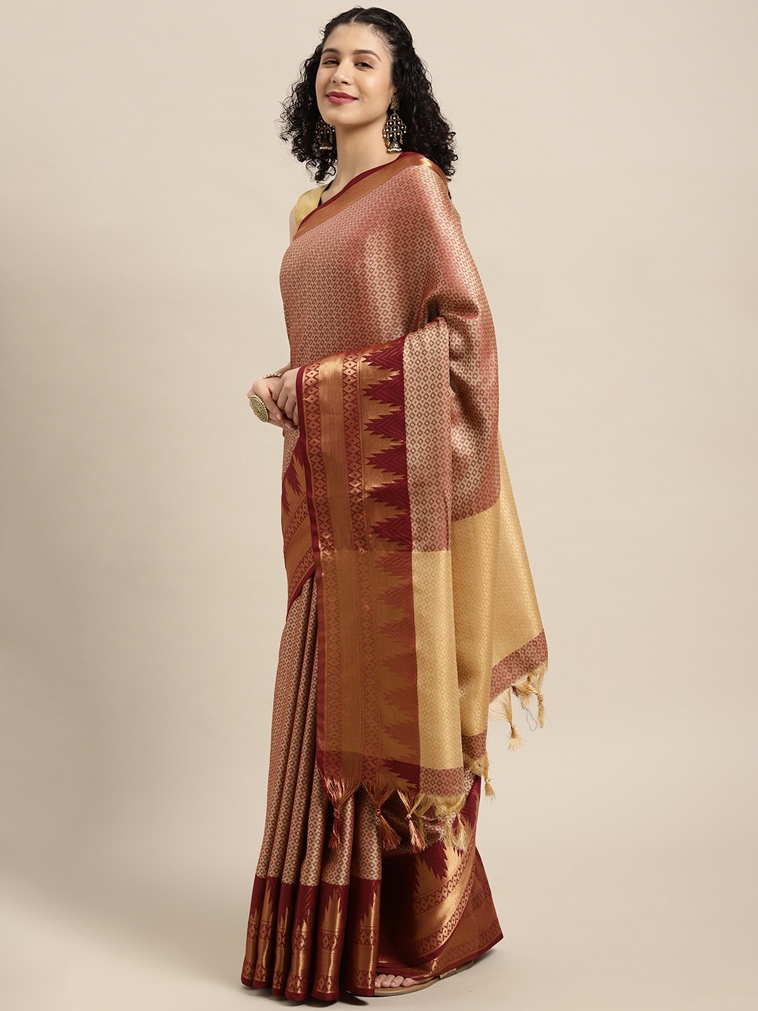 

VASTRANAND Maroon & Golden Woven Design Banarasi Saree