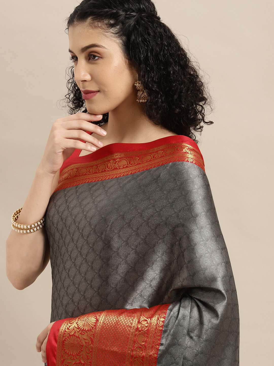 

VASTRANAND Grey Woven Design Banarasi Saree