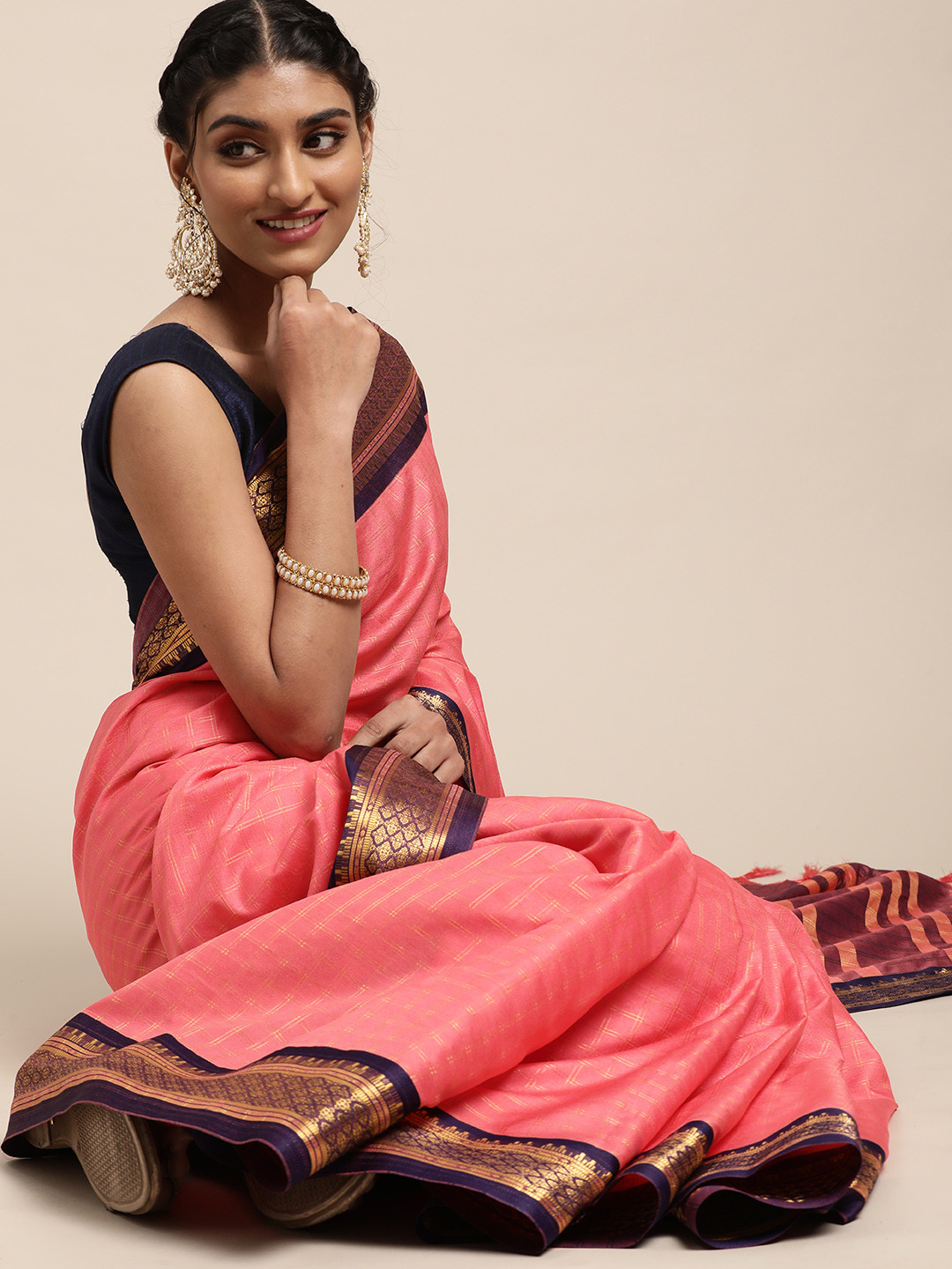 

VASTRANAND Pink & Golden Checked Pure Silk Gadwal Saree