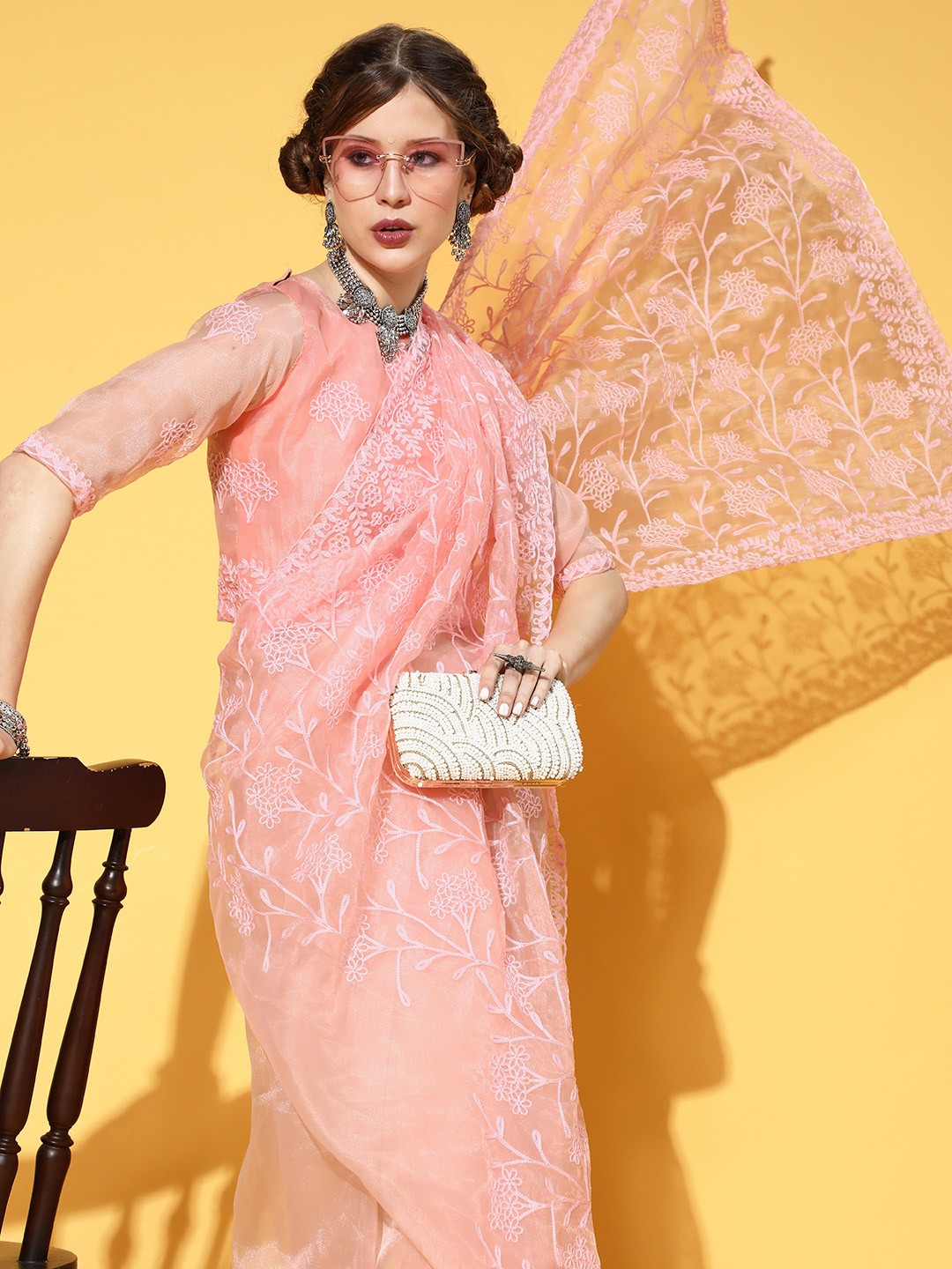 

Mitera Floral Saree with Embroidered Border, Pink